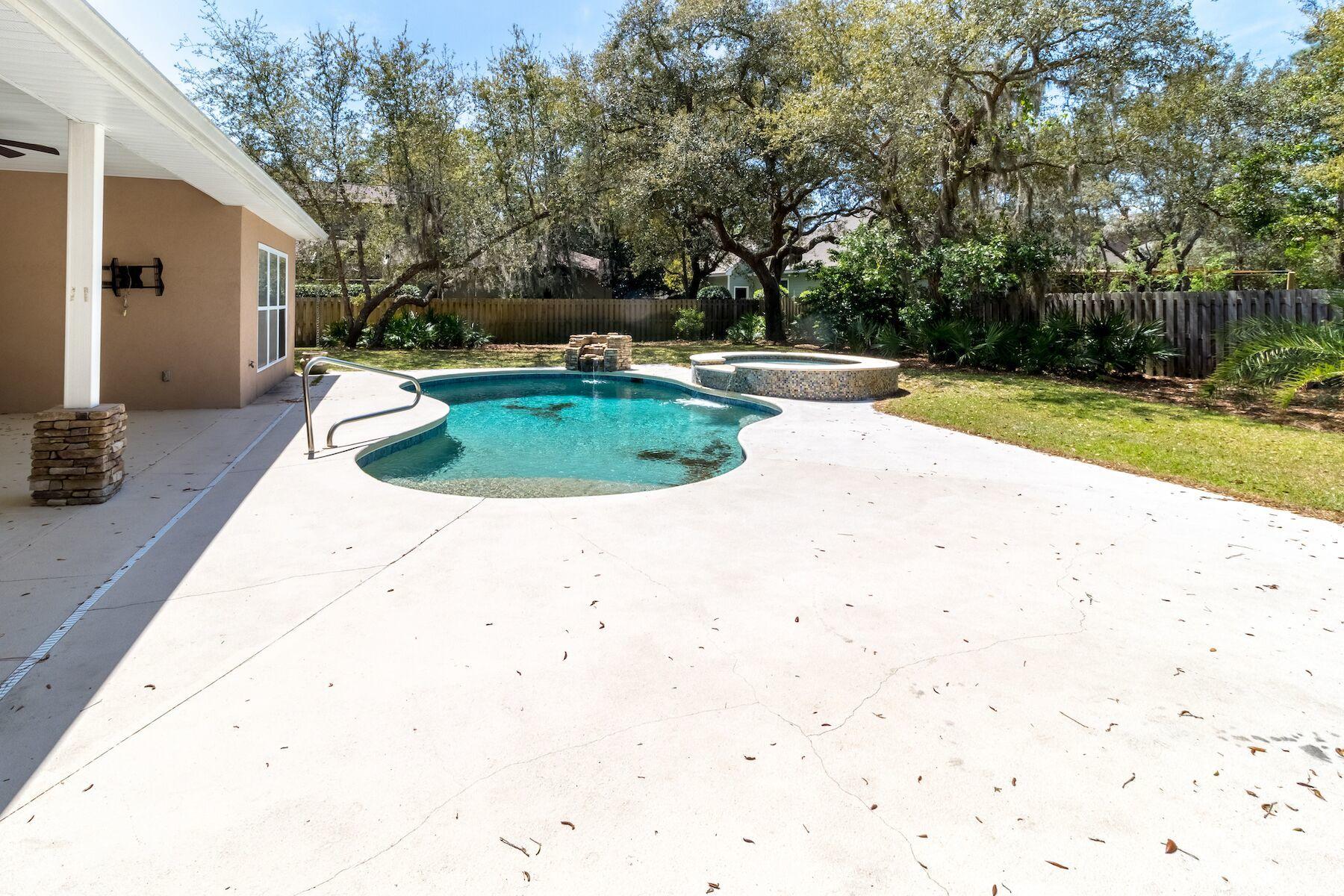 BOTANY BAYOU - Residential