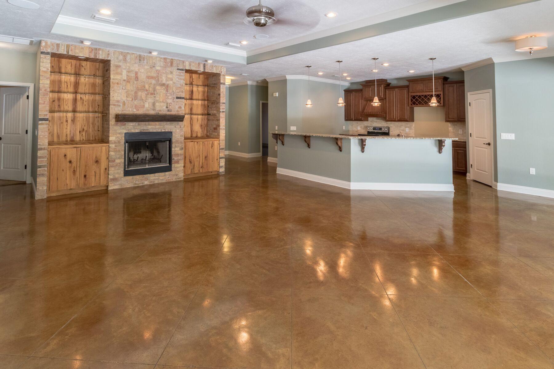 BOTANY BAYOU - Residential