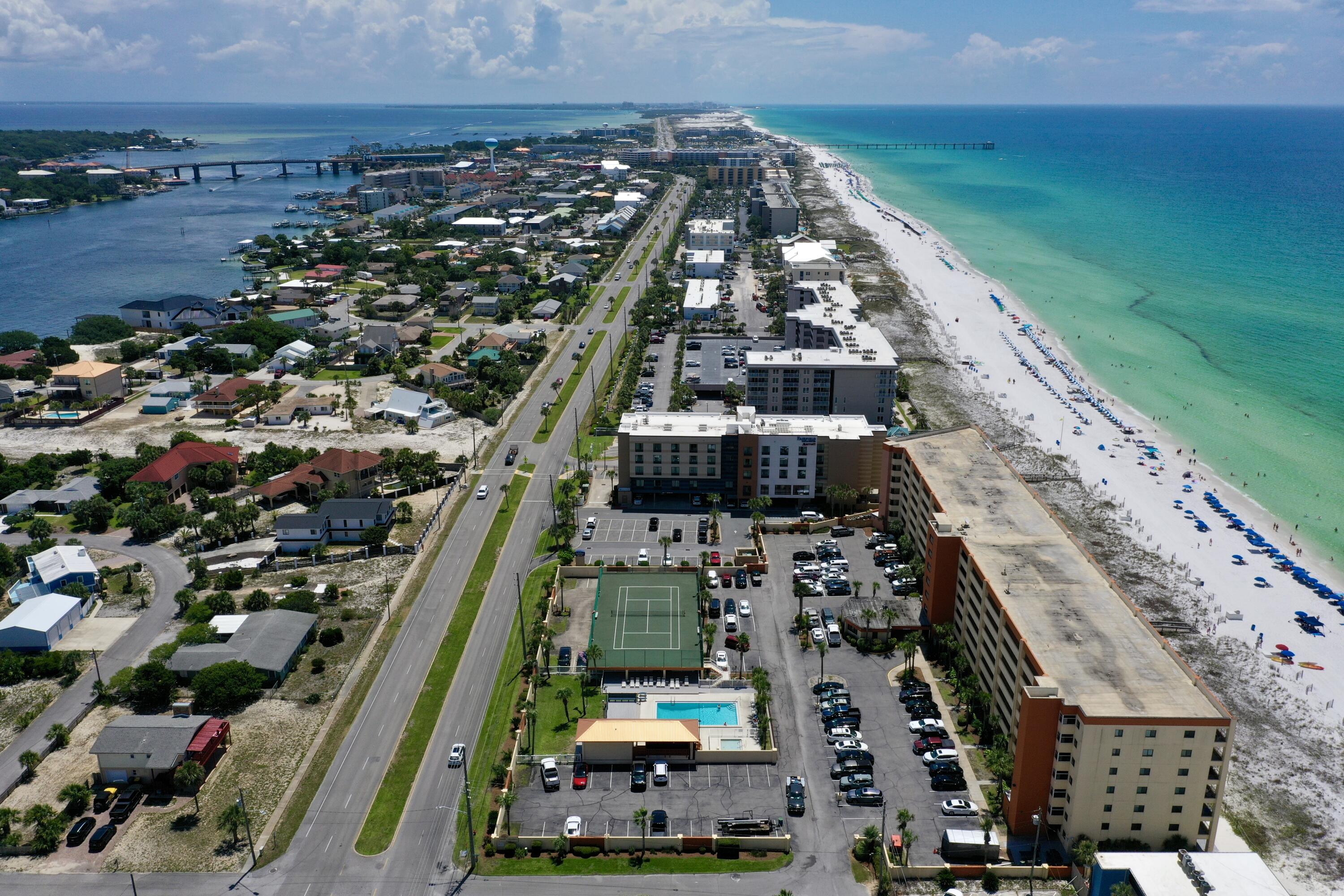 SURF DWELLER CONDO - Residential