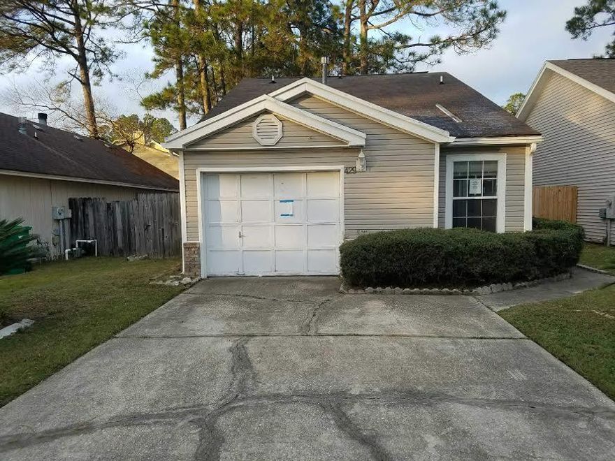 FORECLOSURE! Perfect Starter home or investment property. Conveniently located between both Military Bases & a couple of blocks away from Northwest Florida college. Split Bedroom floor plan, vaulted ceilings in living area. Open deck in back yard with a privacy fence.
