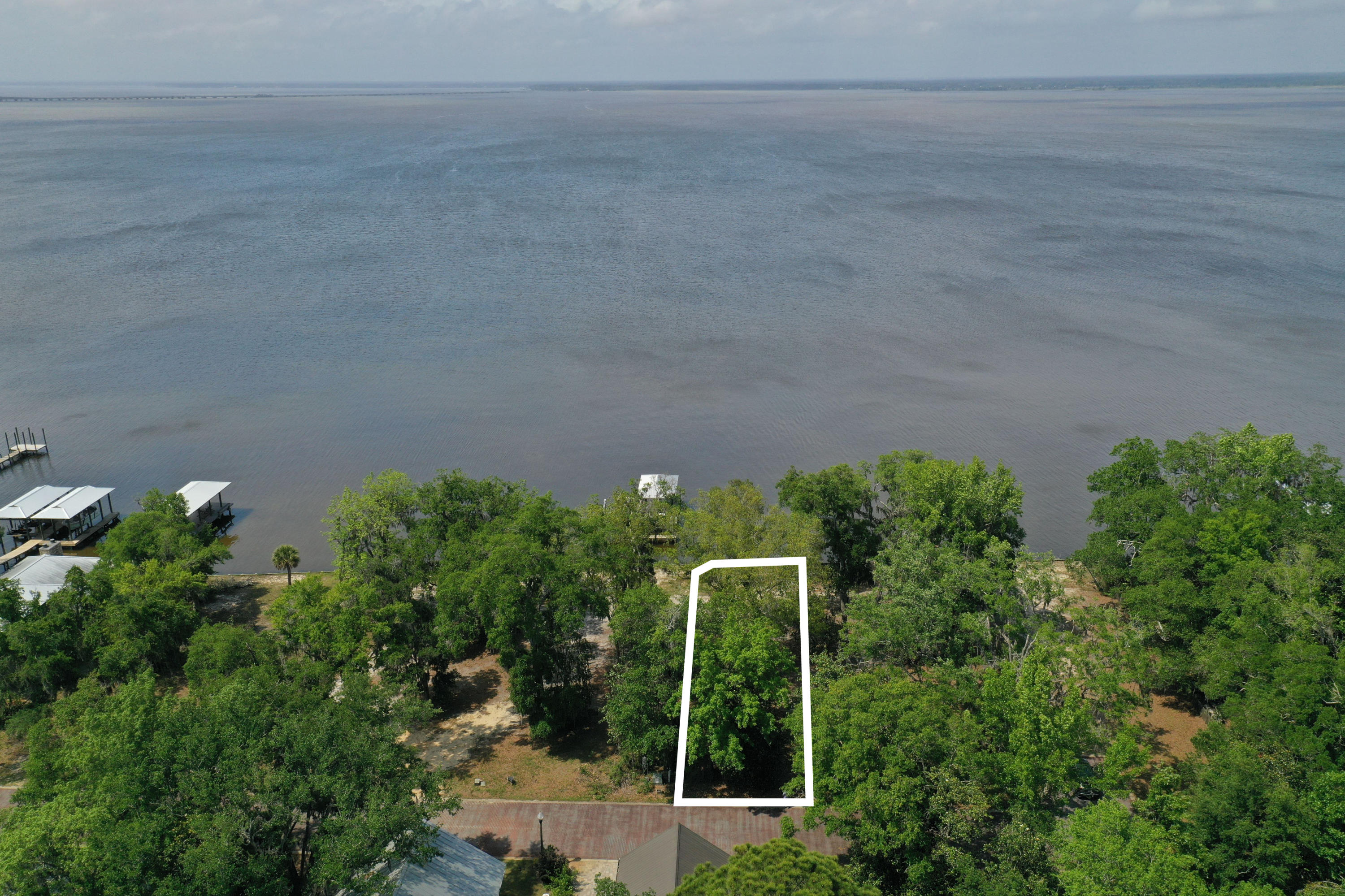 GRAYTON BAYOU - Land