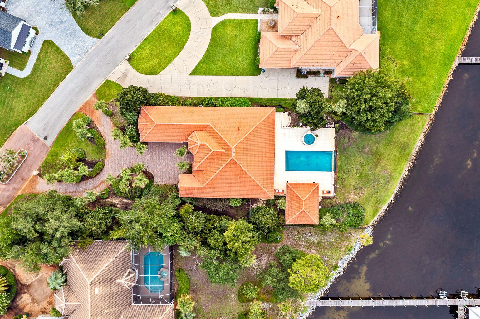 EMERALD BAY WEST - Residential