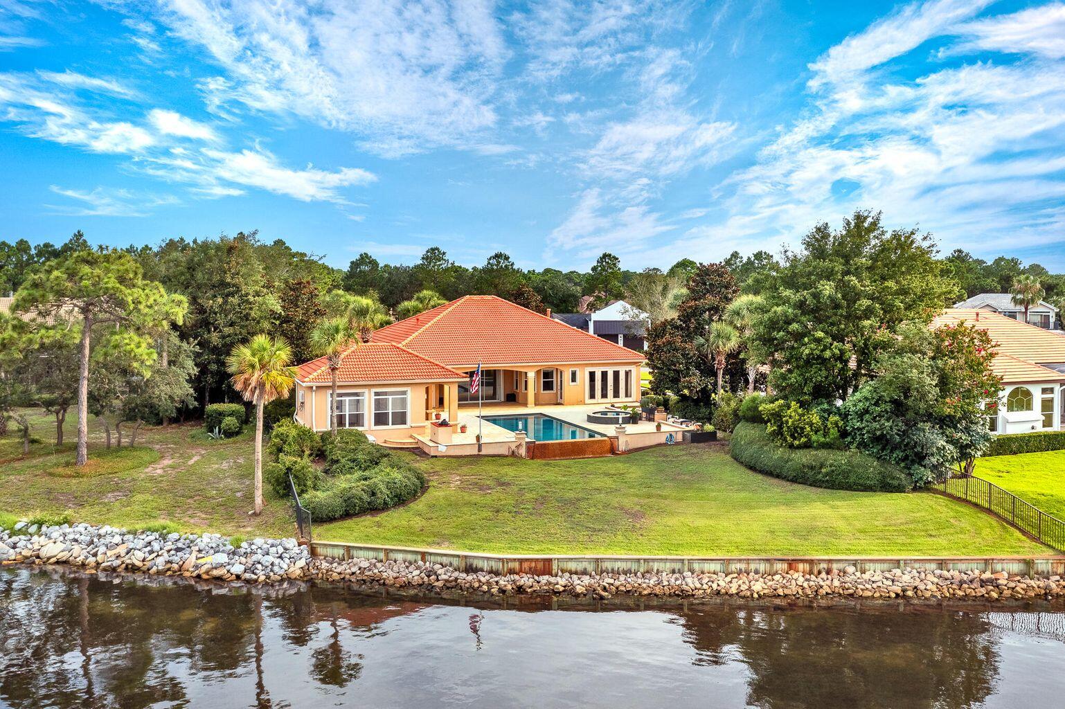 EMERALD BAY WEST - Residential