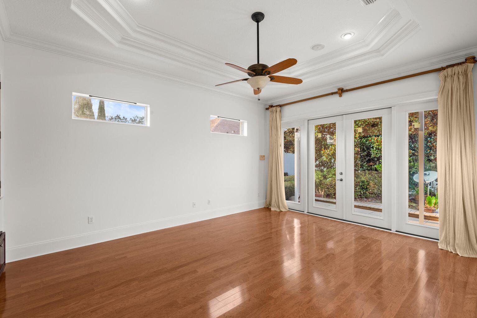 EMERALD BAY WEST - Residential
