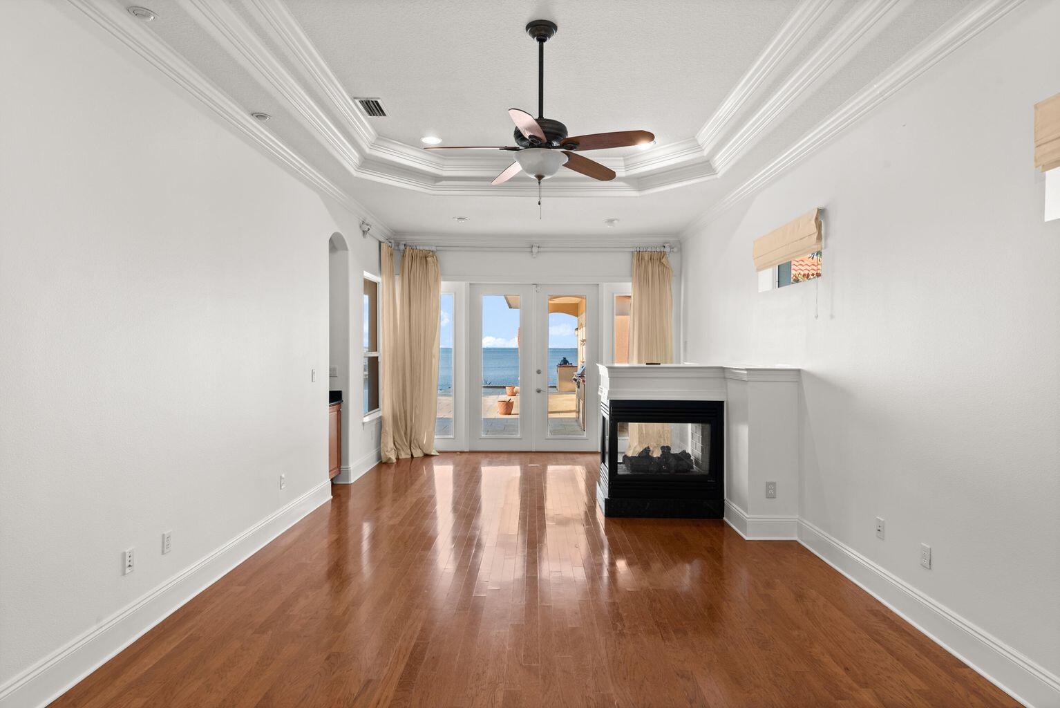 EMERALD BAY WEST - Residential