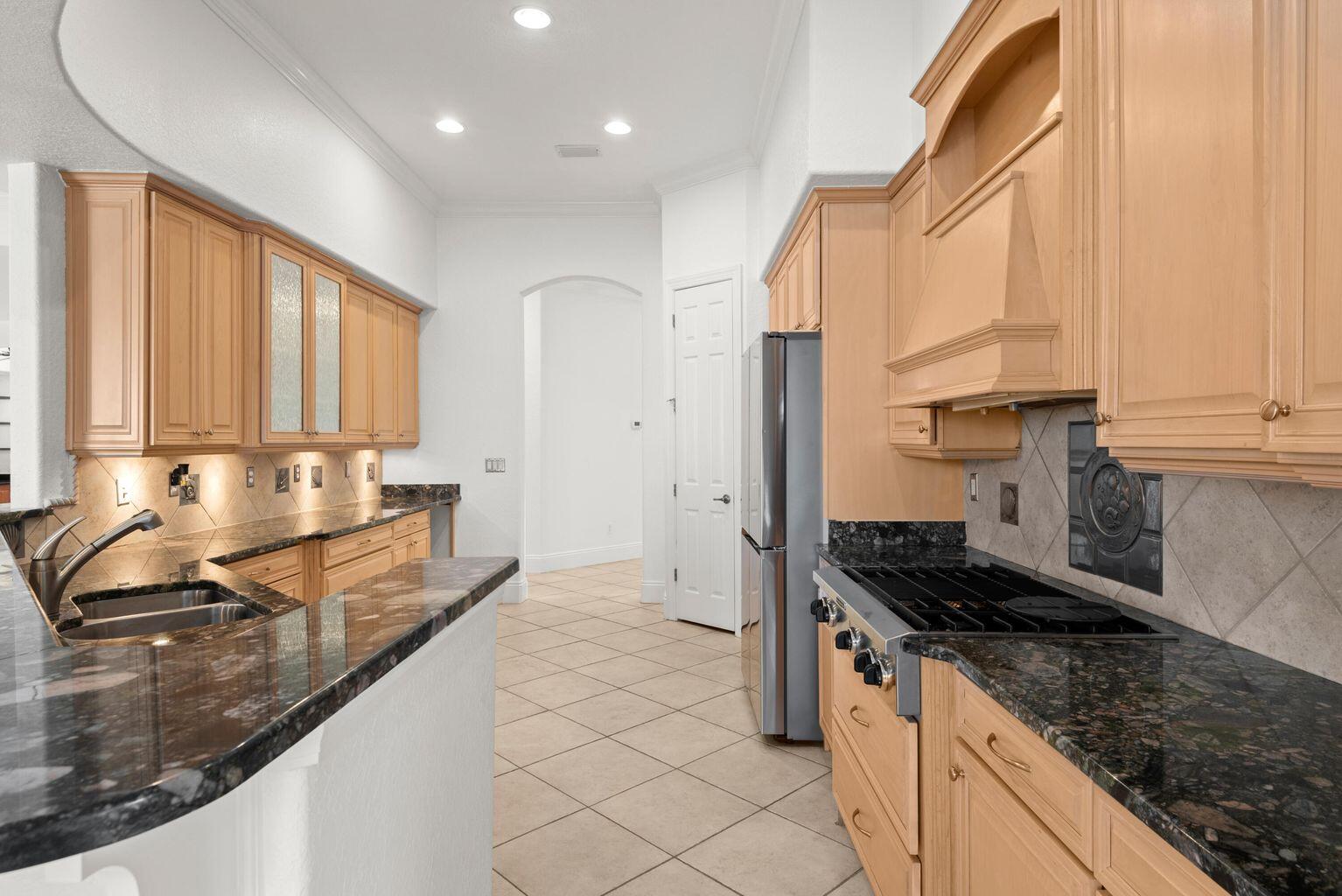 EMERALD BAY WEST - Residential