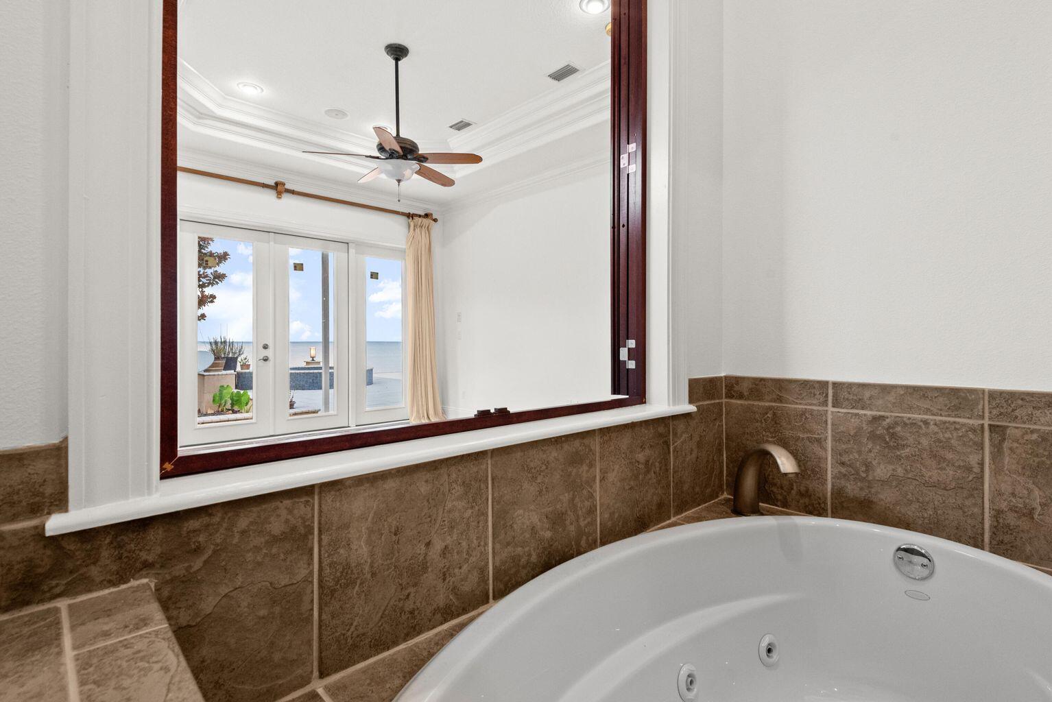 EMERALD BAY WEST - Residential