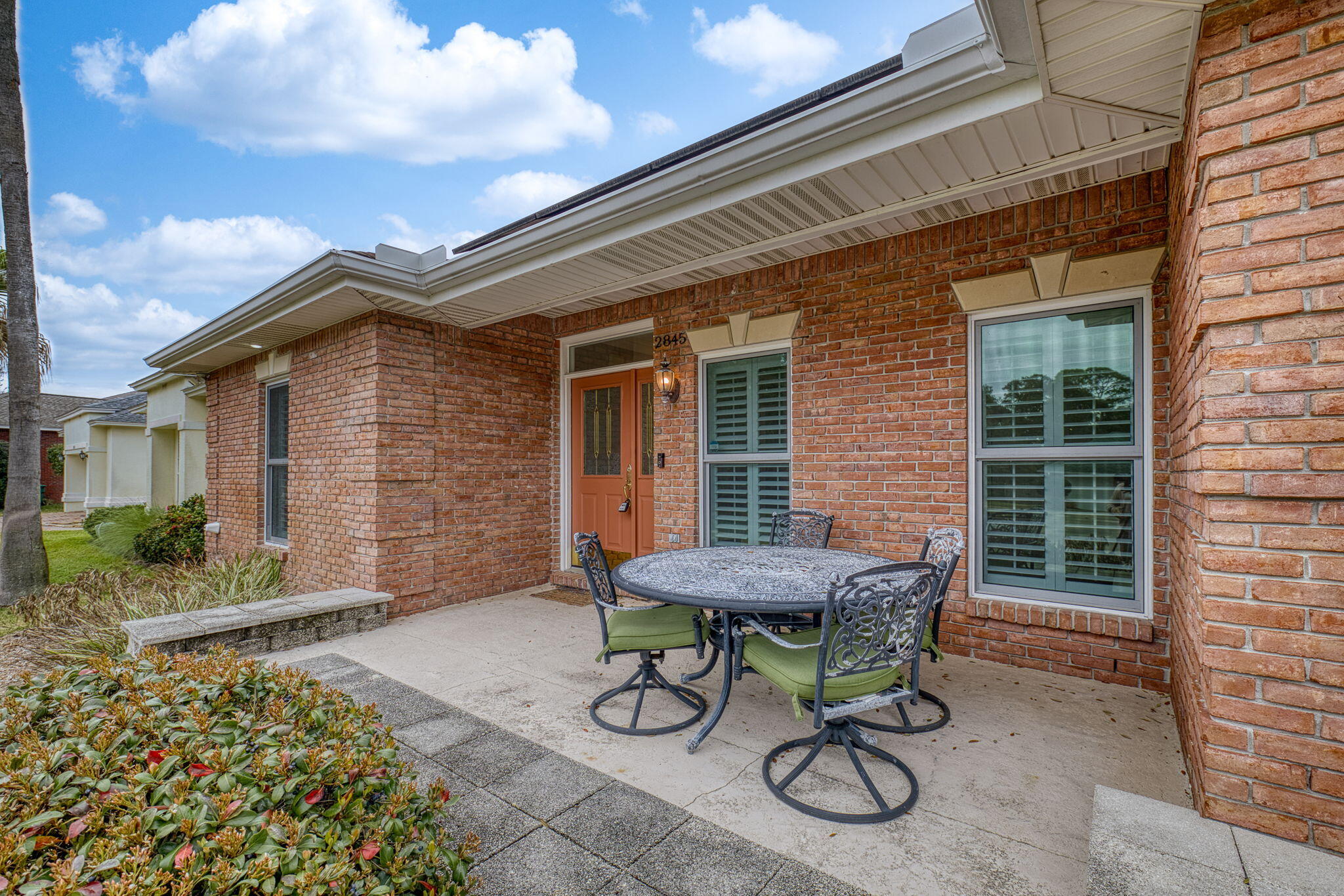 LAKE POINTE - Residential