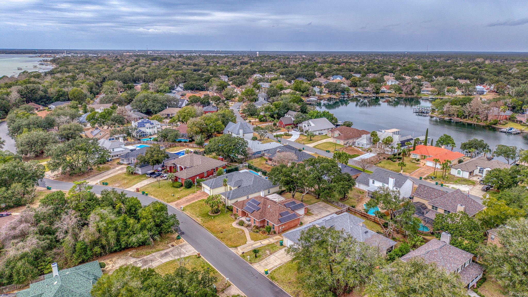 LAKE POINTE - Residential