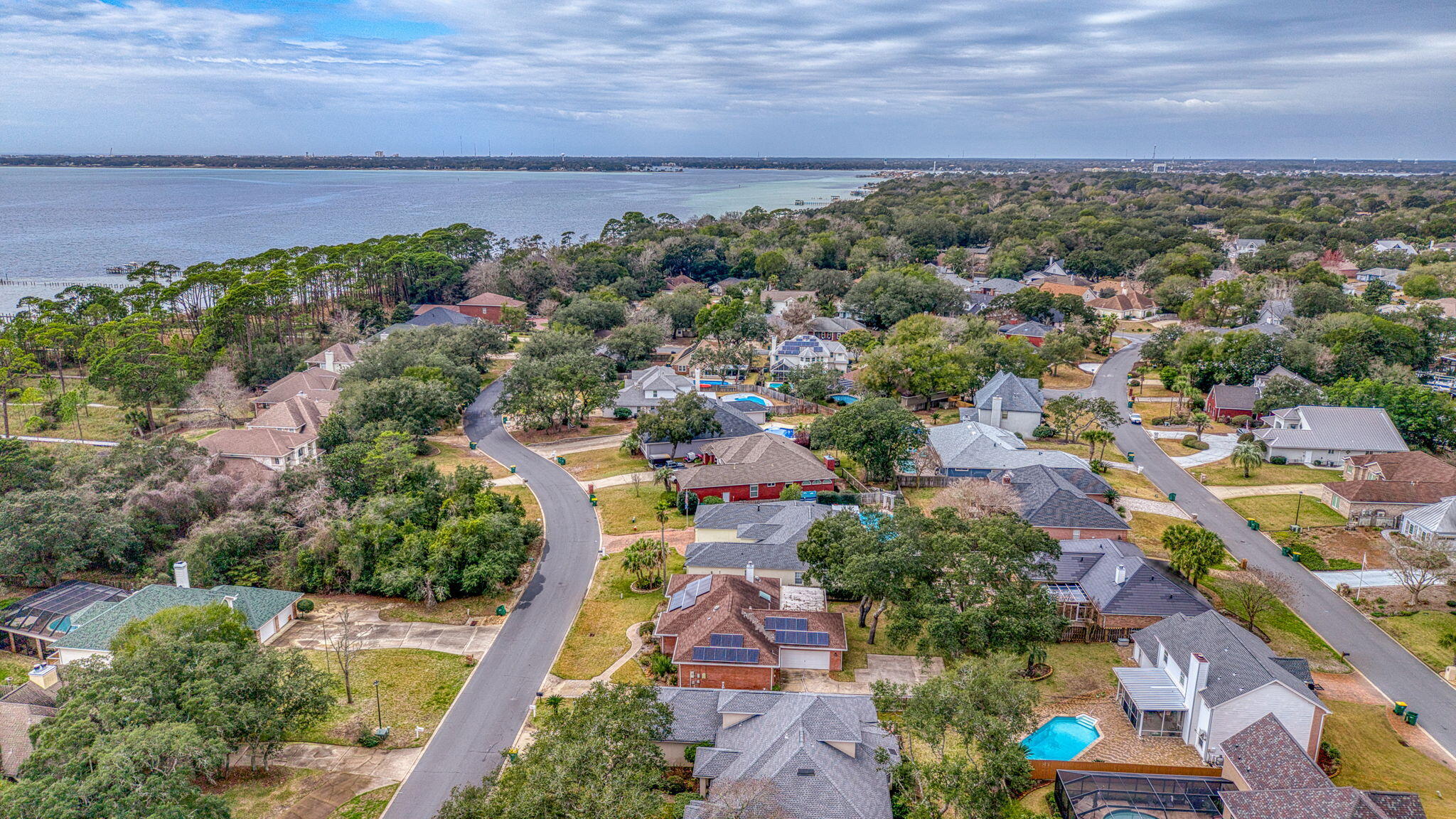 LAKE POINTE - Residential