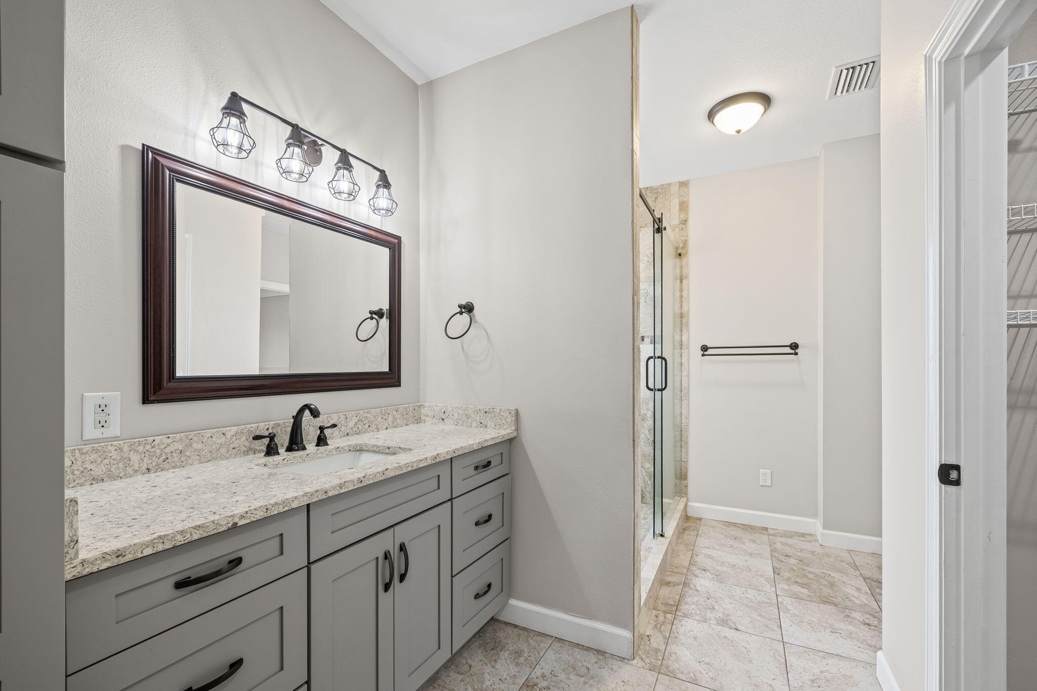 LAKE POINTE - Residential