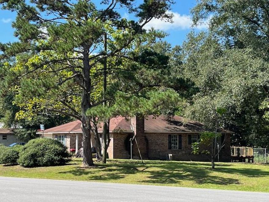 25.86 Acres with 2004 1511 sq ft H/C, brick 3 Bedroom and 2 bath Home and a 1944, 792 sq. ft. H/C, Vinyl 2 bedroom and 1 bath Rental Home on the property.