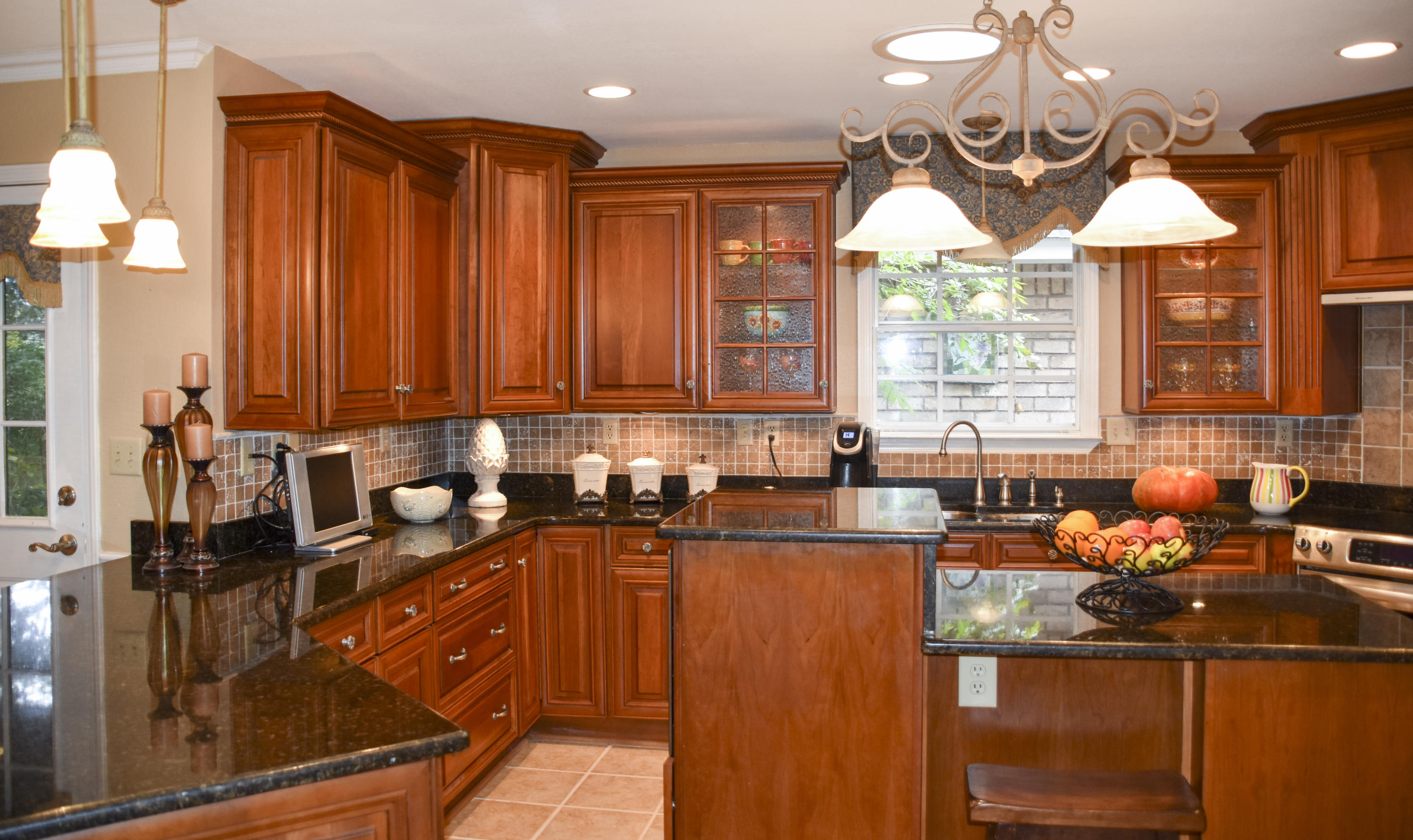 TIMBERLINE ESTATES - Residential