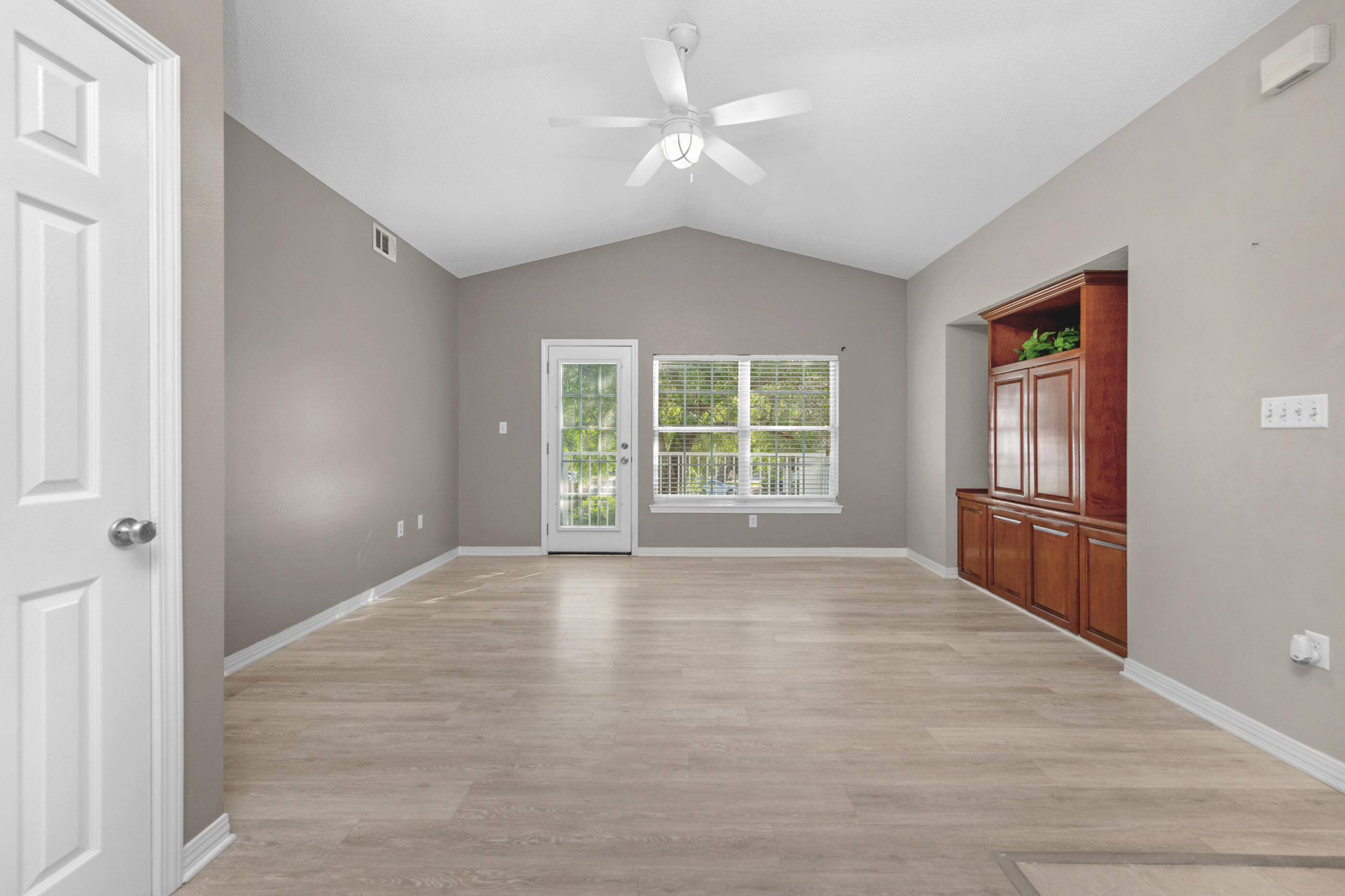 Fully remodeled & VA approved! This spacious 2BR condo in The Oaks offers vaulted ceilings, new LVP flooring, custom built-ins, updated baths, and a brand-new oven/stove. Bonus pantry not found in other units! Washer & dryer convey. Newer roof adds peace of mind. Enjoy a quiet, landscaped community with pool, gazebos, picnic areas & ample parking. HOA covers master insurance, cable/internet, trash, grounds & exterior maintenance. Prime location near Eglin AFB & Duke Field, close to parks, shopping, dining & Niceville's top-rated schools--all within a mile. Just 25 min to white-sand beaches! Motivated seller--schedule your showing today!