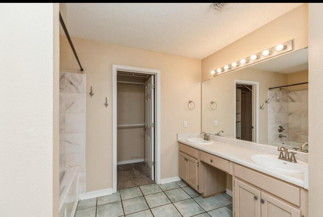 PARKER'S LANDING - Residential Lease