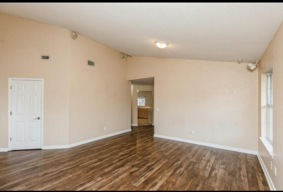 PARKER'S LANDING - Residential Lease