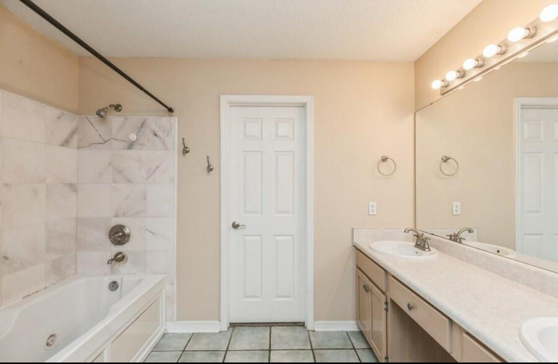 PARKER'S LANDING - Residential Lease