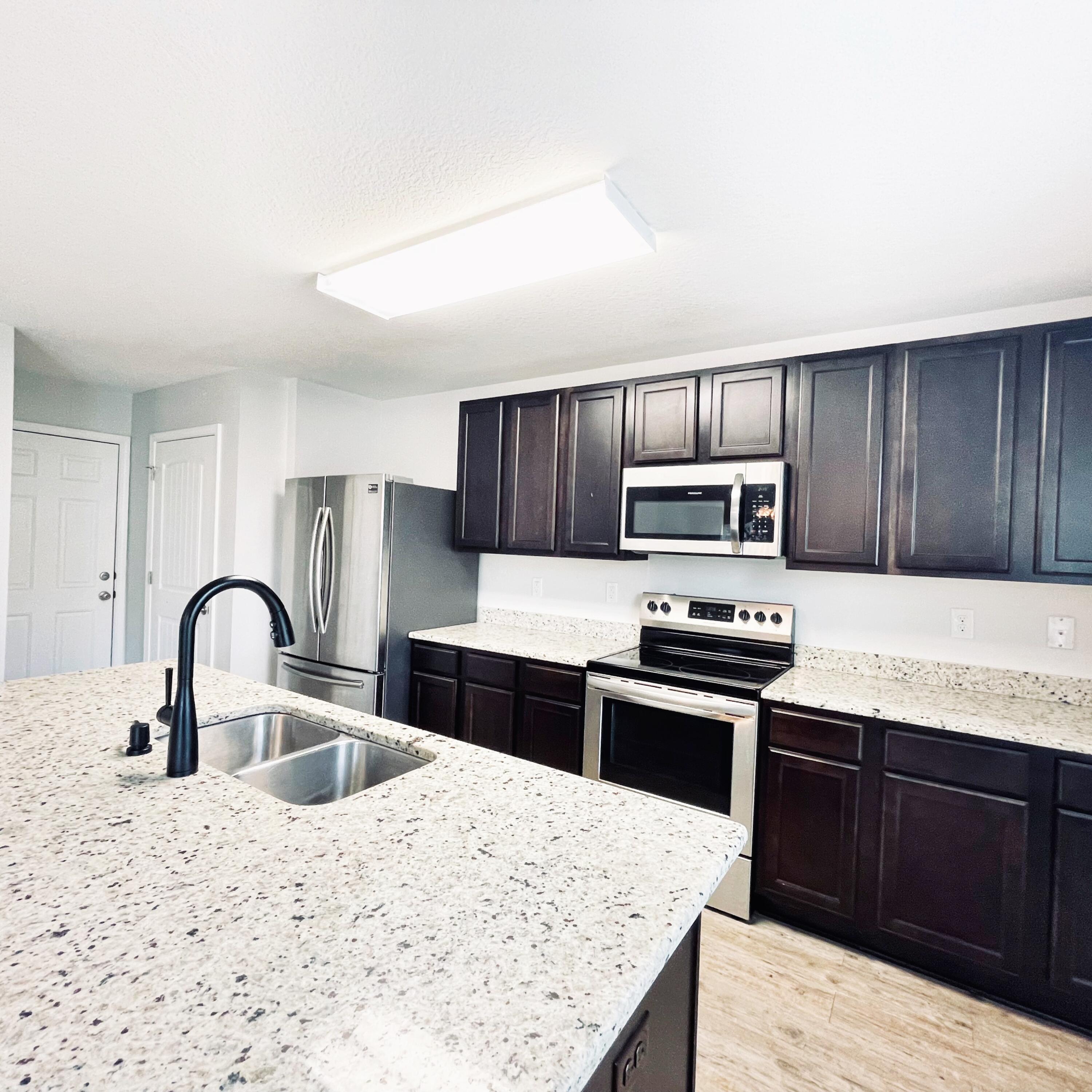 Redstone Commons - Residential Lease