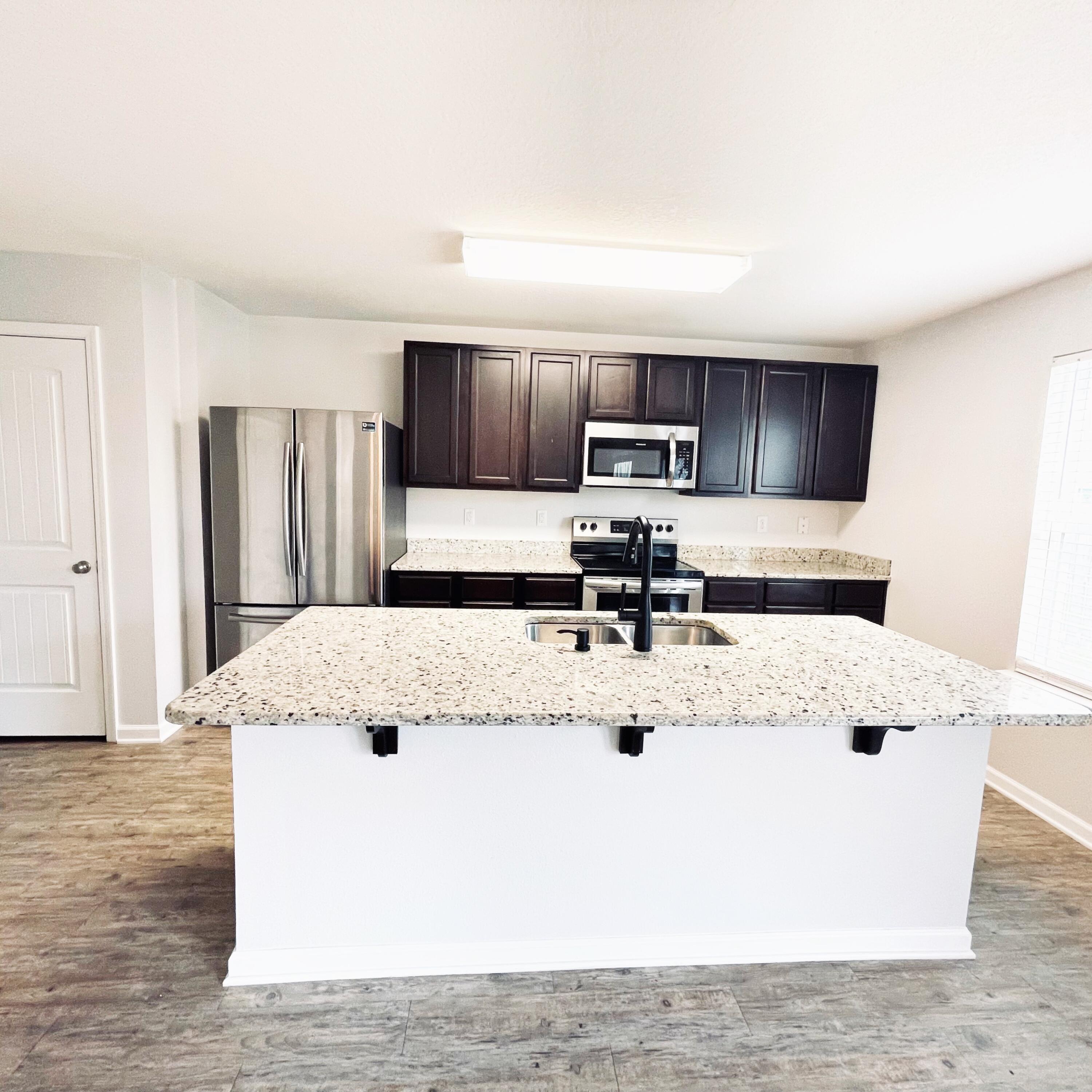 Redstone Commons - Residential Lease