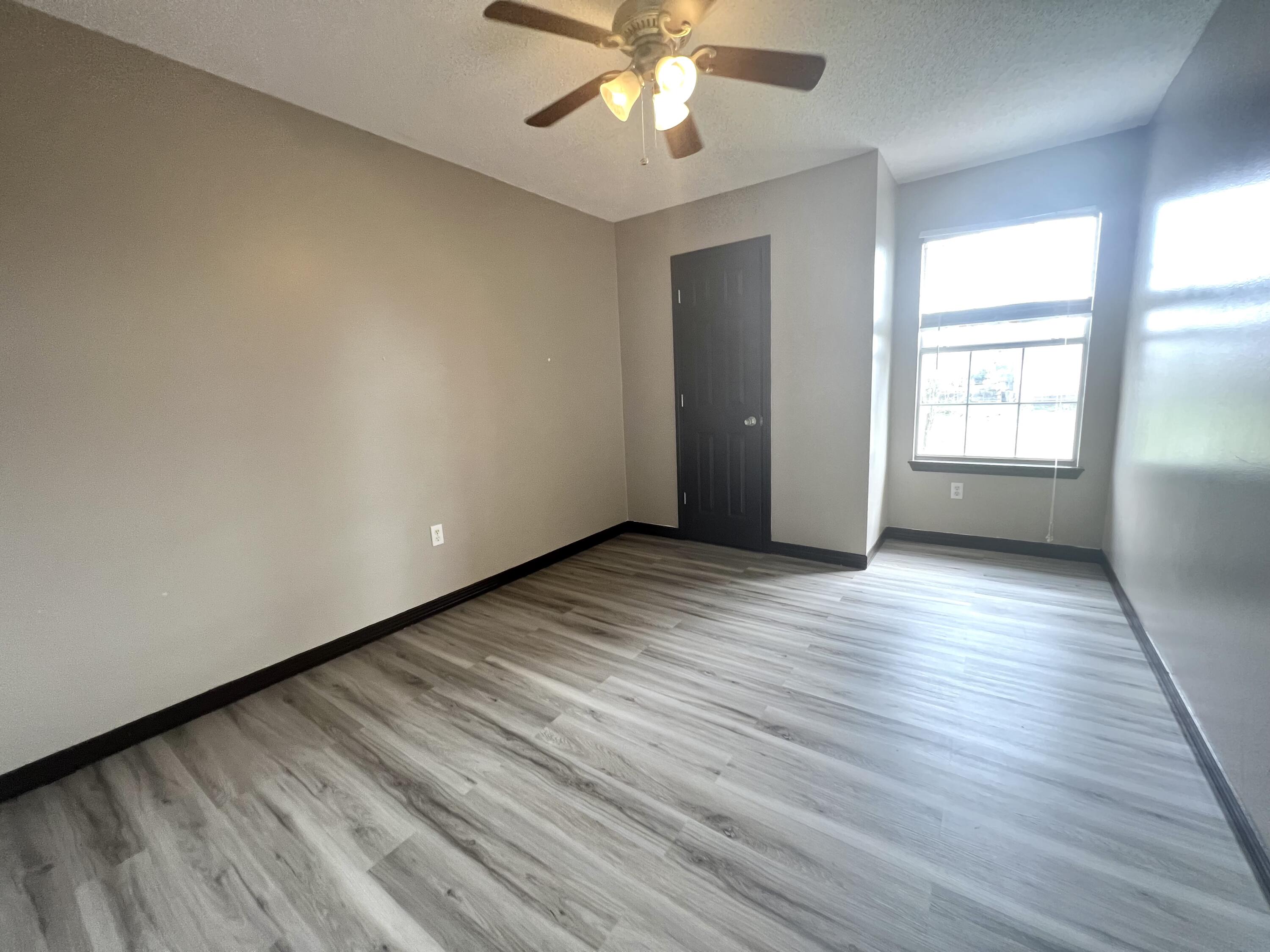 SCHNEIDER DRIVE T/H - Residential Lease