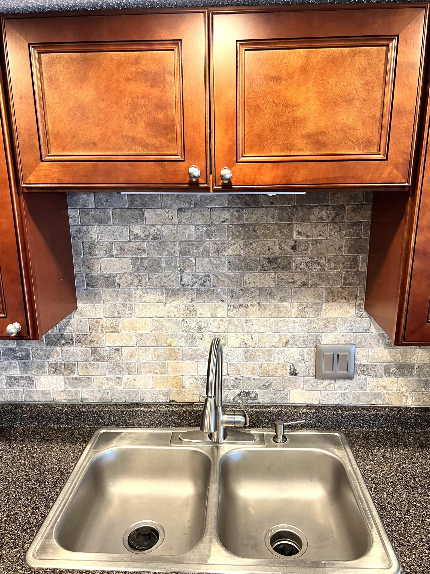 SCHNEIDER DRIVE T/H - Residential Lease