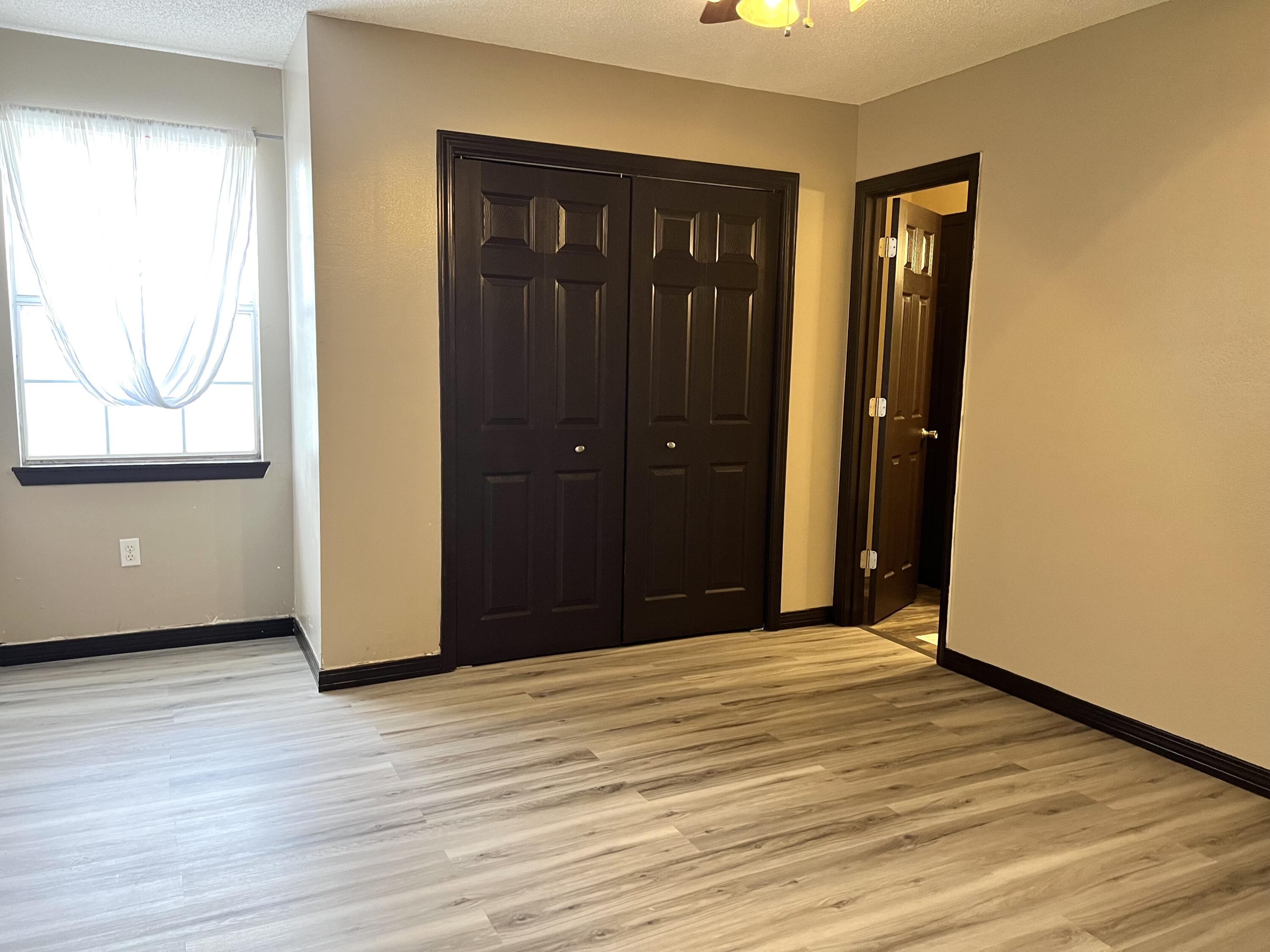 SCHNEIDER DRIVE T/H - Residential Lease