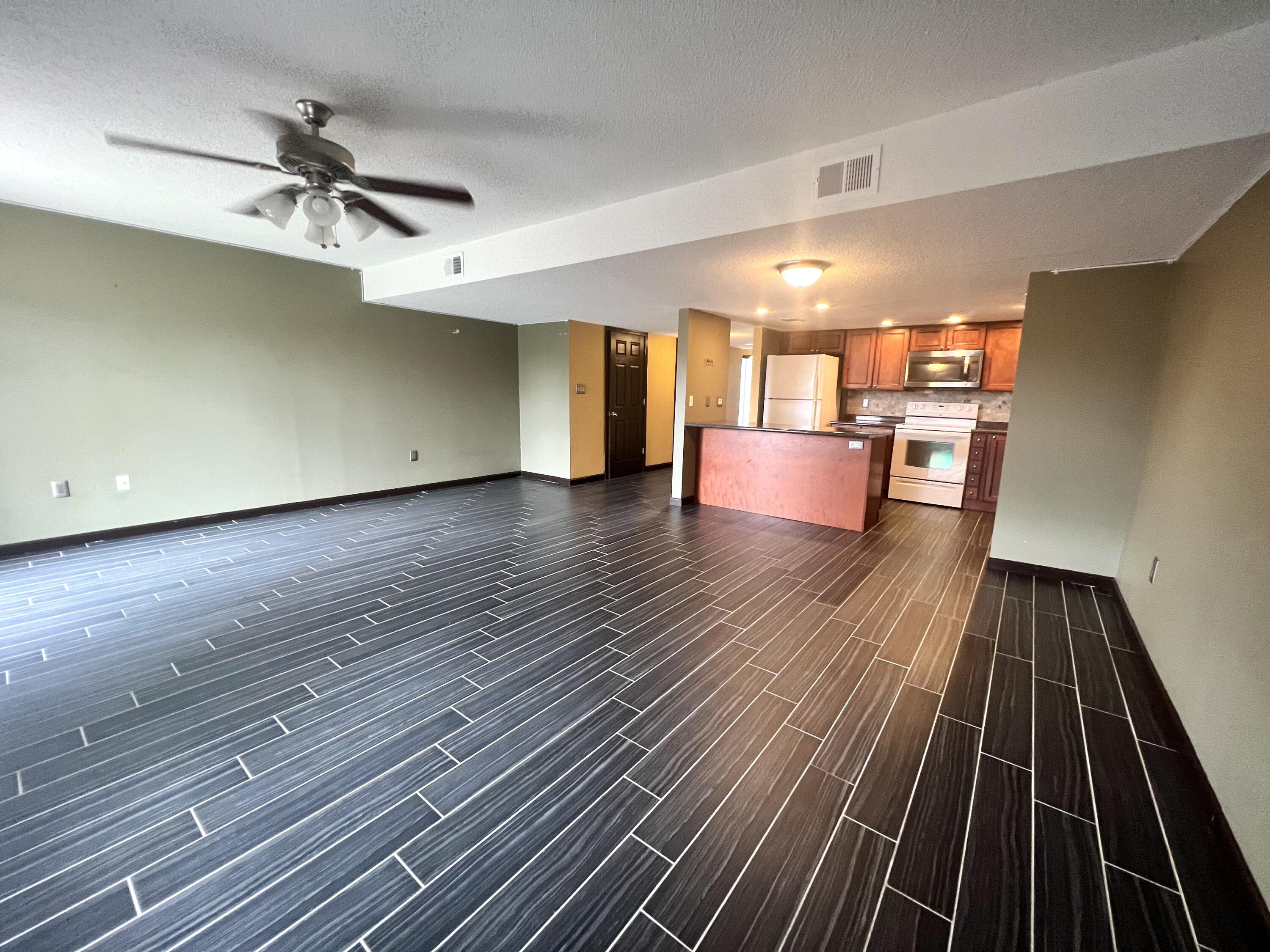 SCHNEIDER DRIVE T/H - Residential Lease