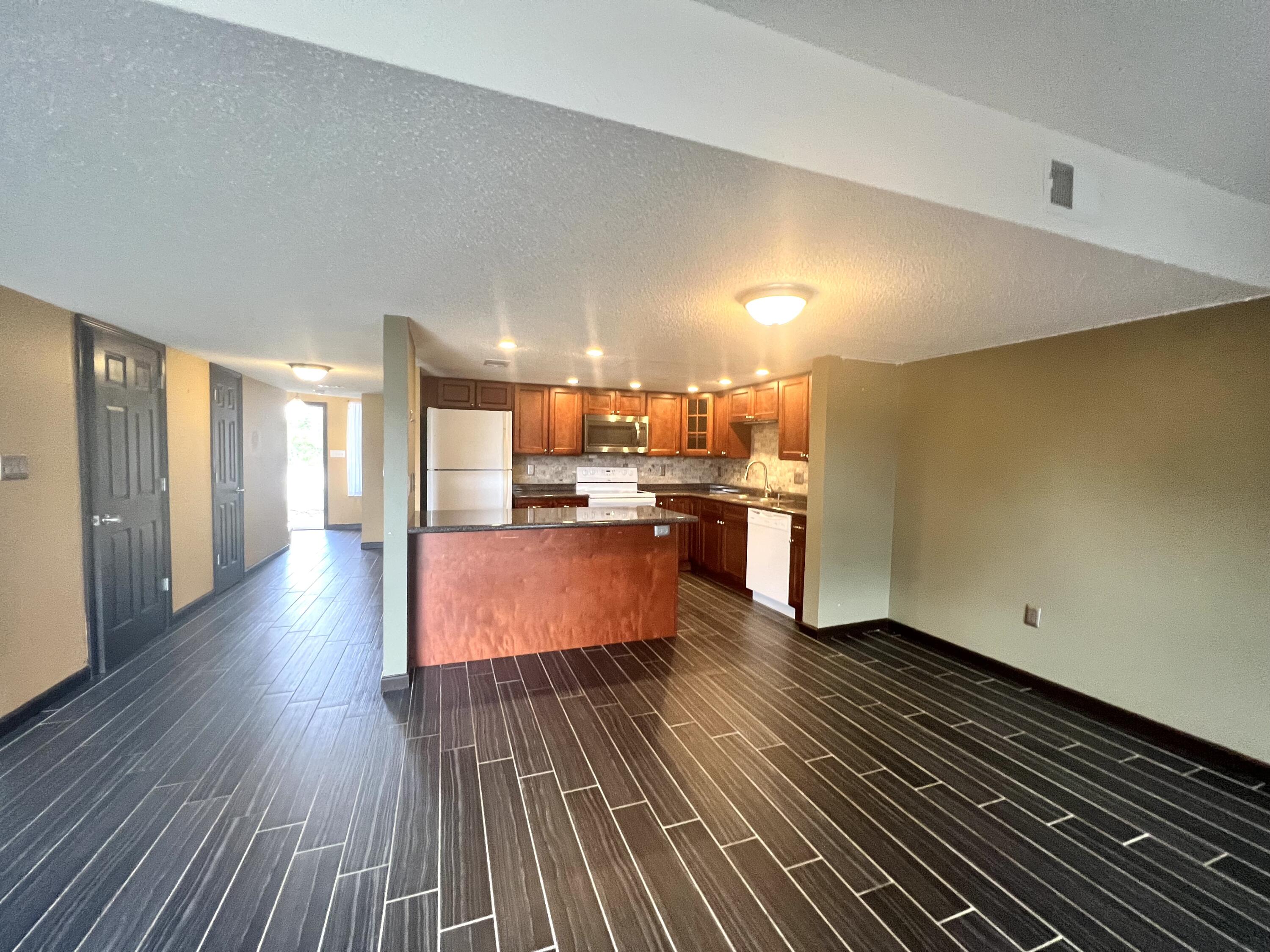 SCHNEIDER DRIVE T/H - Residential Lease