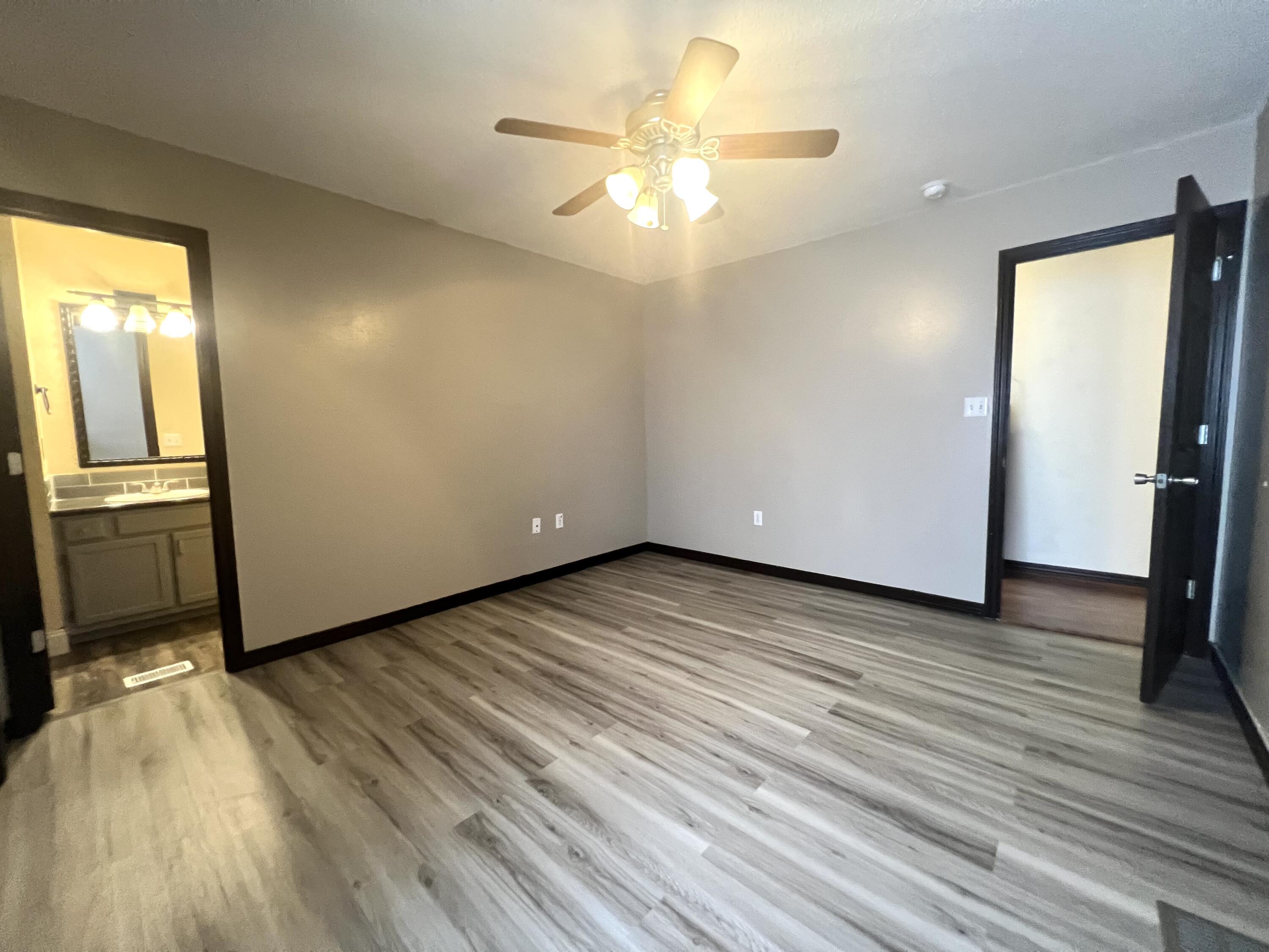SCHNEIDER DRIVE T/H - Residential Lease