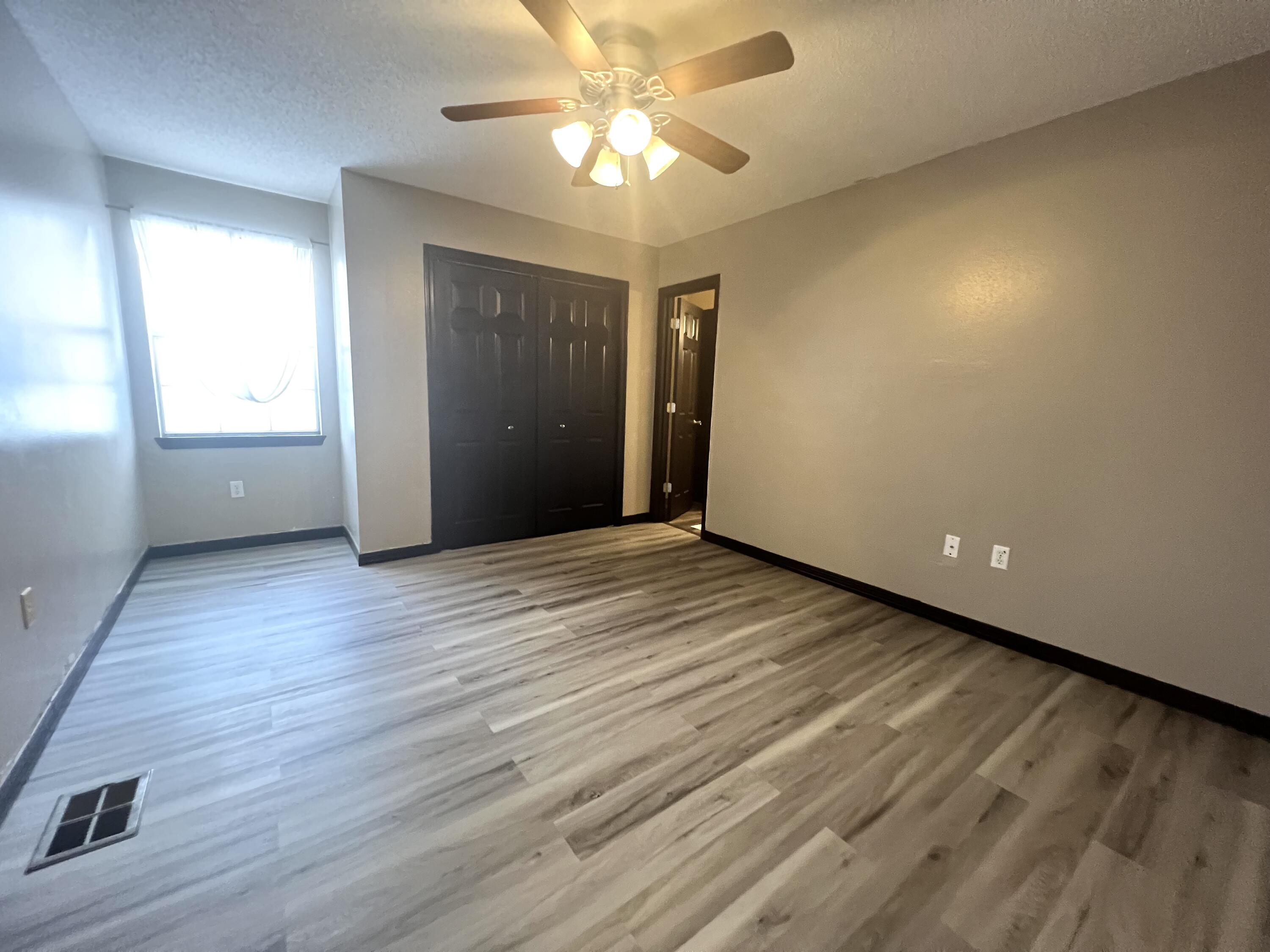 SCHNEIDER DRIVE T/H - Residential Lease