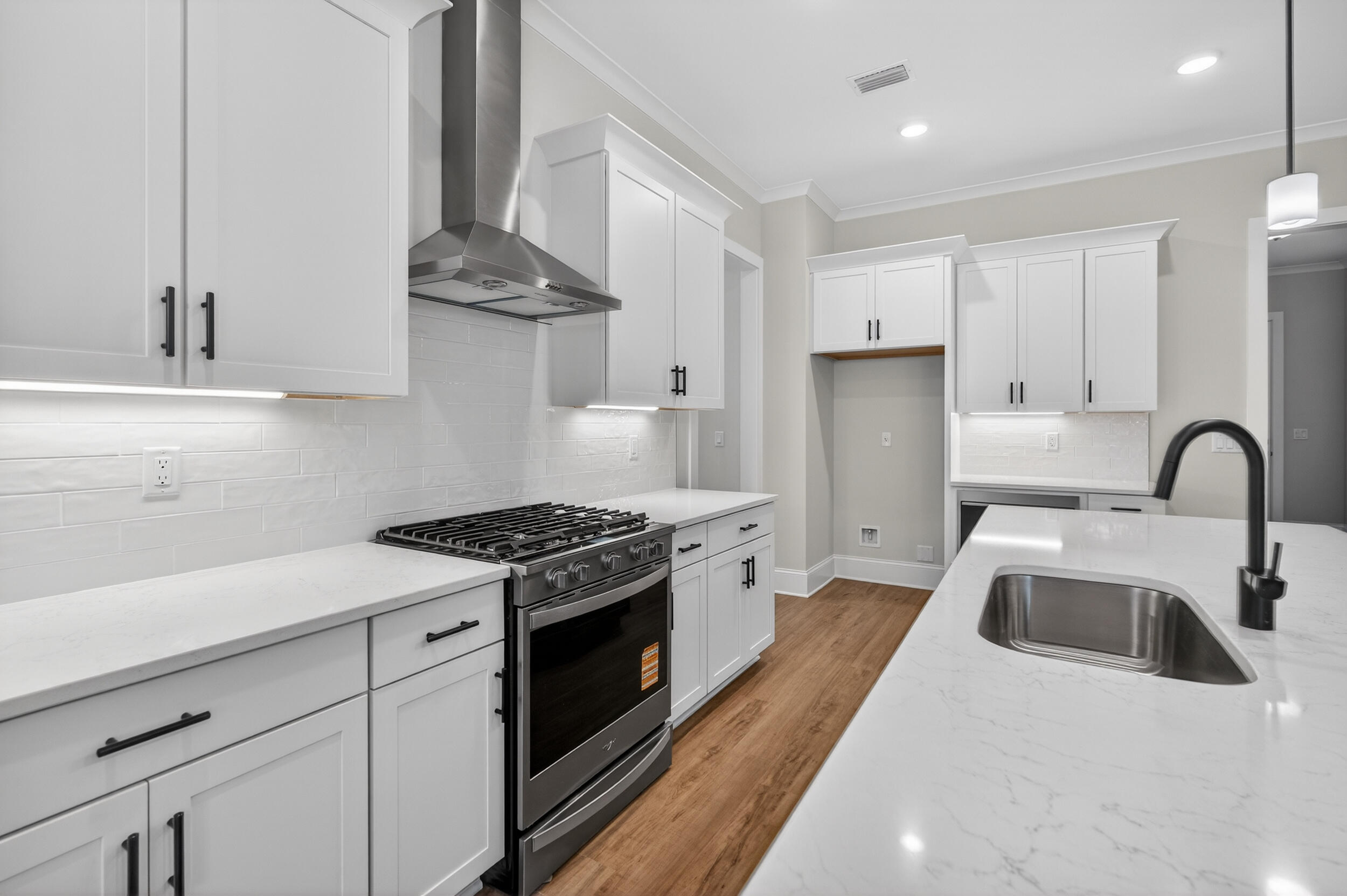 MAGNOLIA BAY ESTATES - Residential