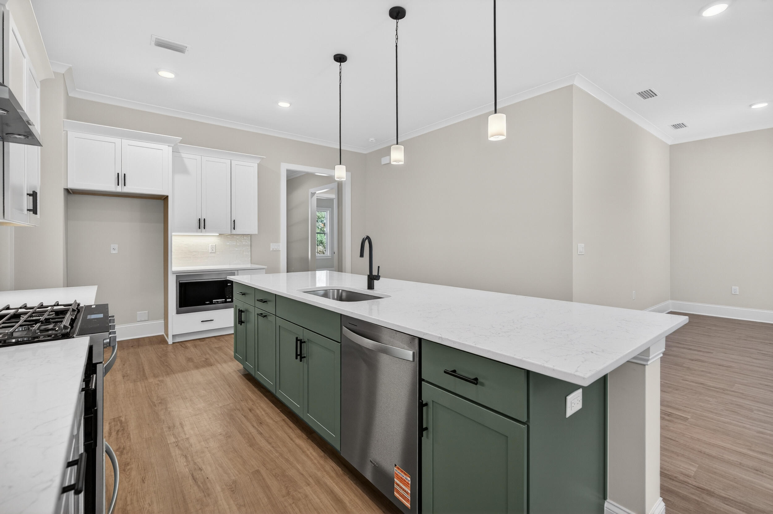 MAGNOLIA BAY ESTATES - Residential