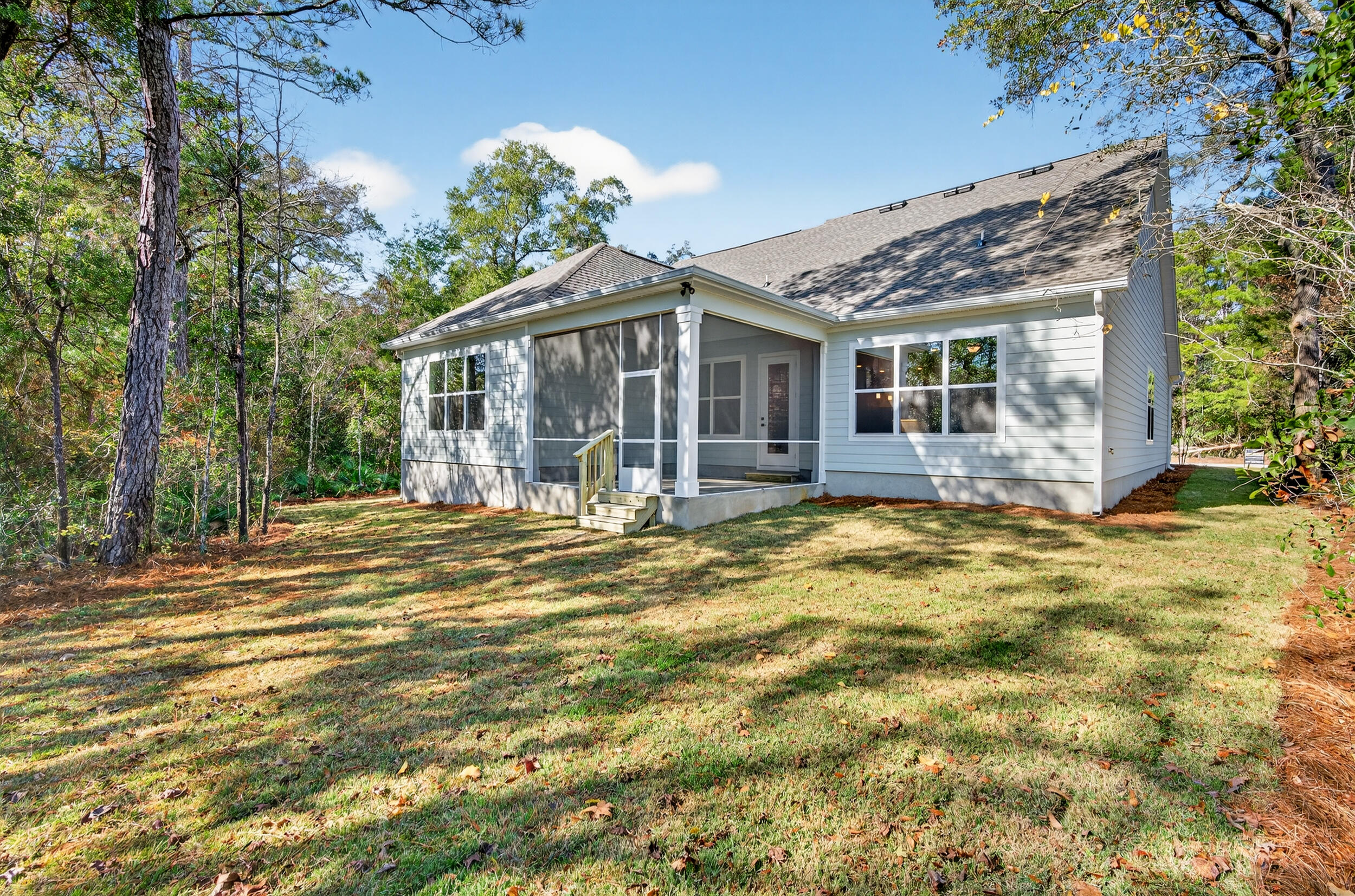 MAGNOLIA BAY ESTATES - Residential