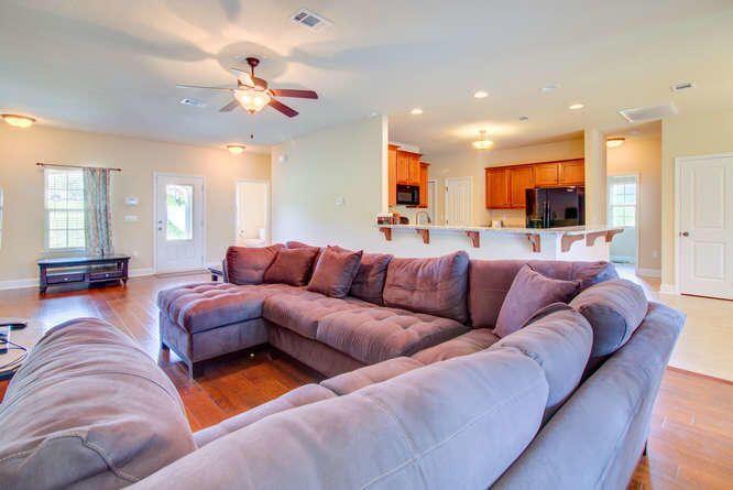 THE OVERLOOK AT CHESTNUT RIDGE - Residential Lease
