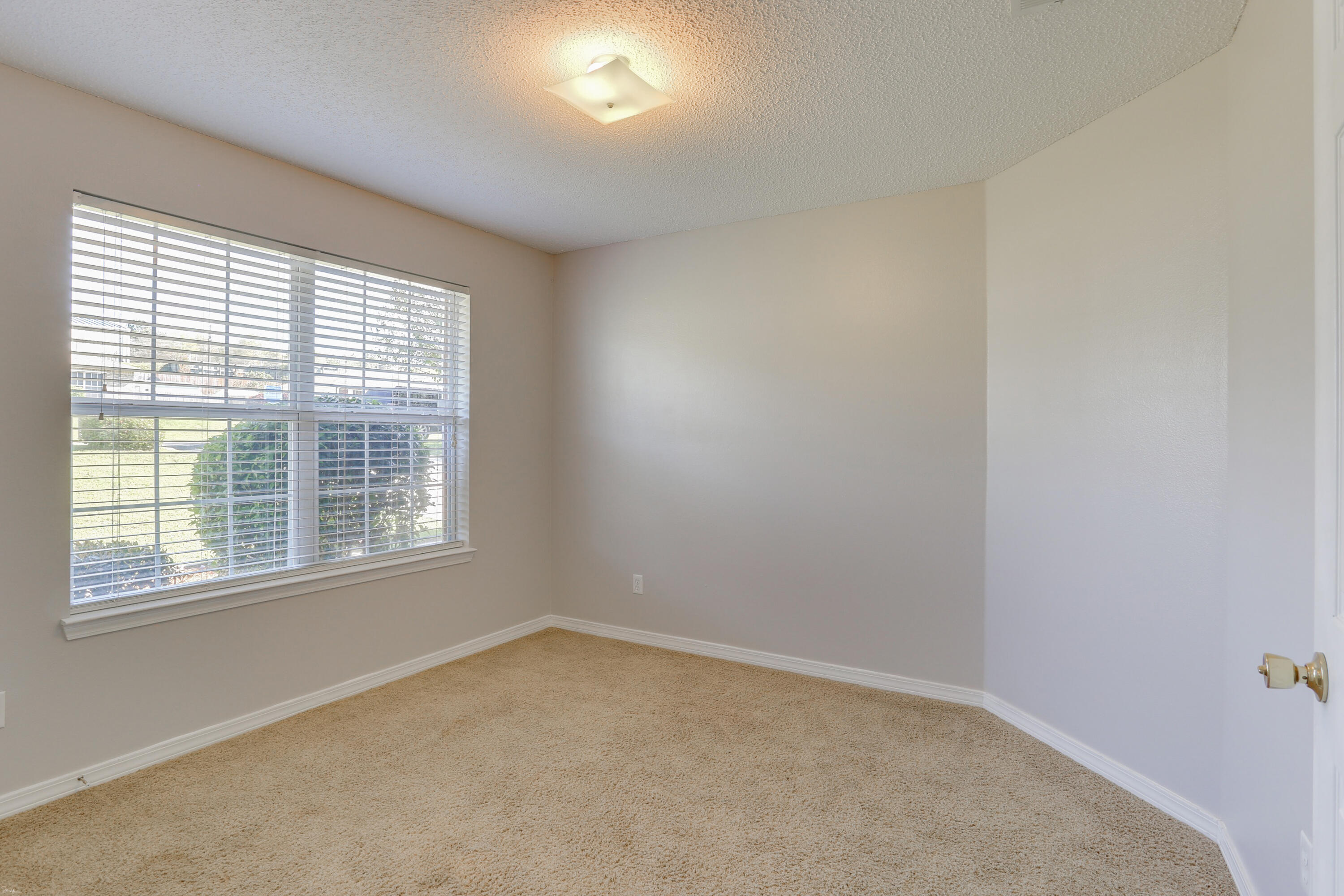 COUNTRYVIEW ESTATES 8TH ADDN - Residential