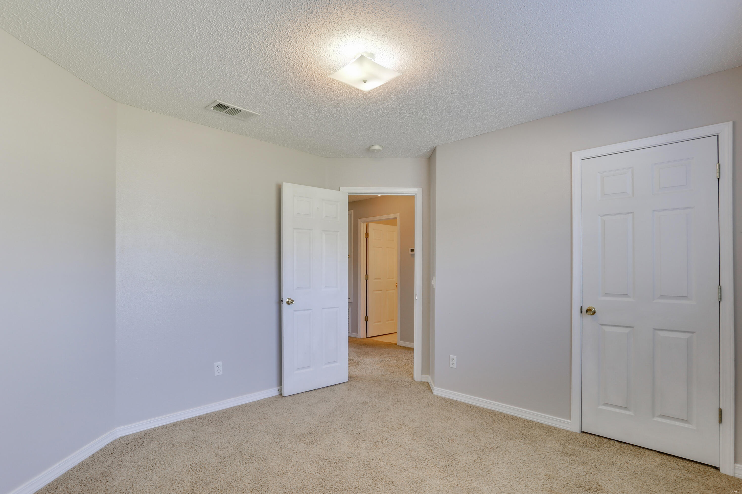 COUNTRYVIEW ESTATES 8TH ADDN - Residential