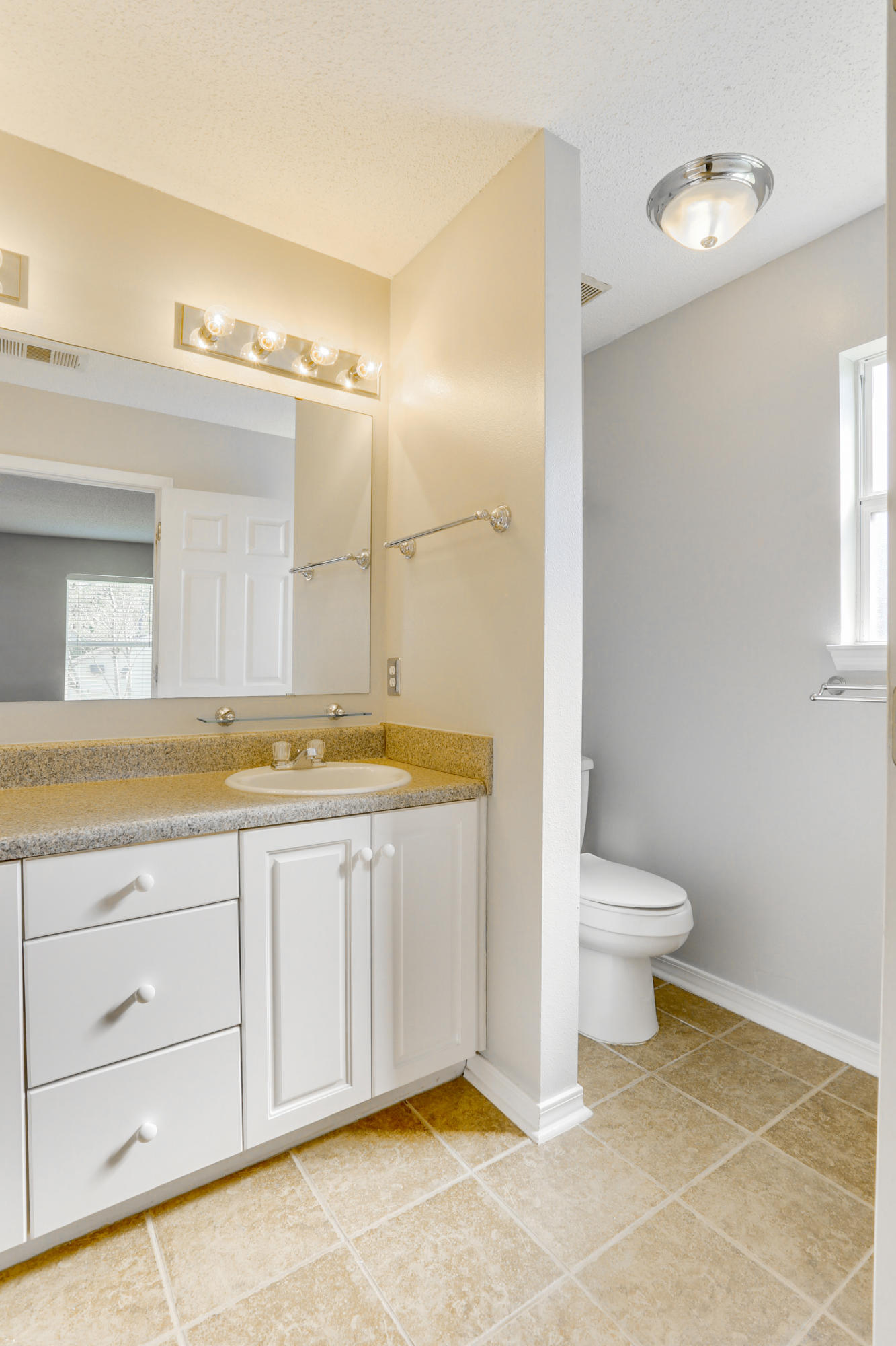 COUNTRYVIEW ESTATES 8TH ADDN - Residential