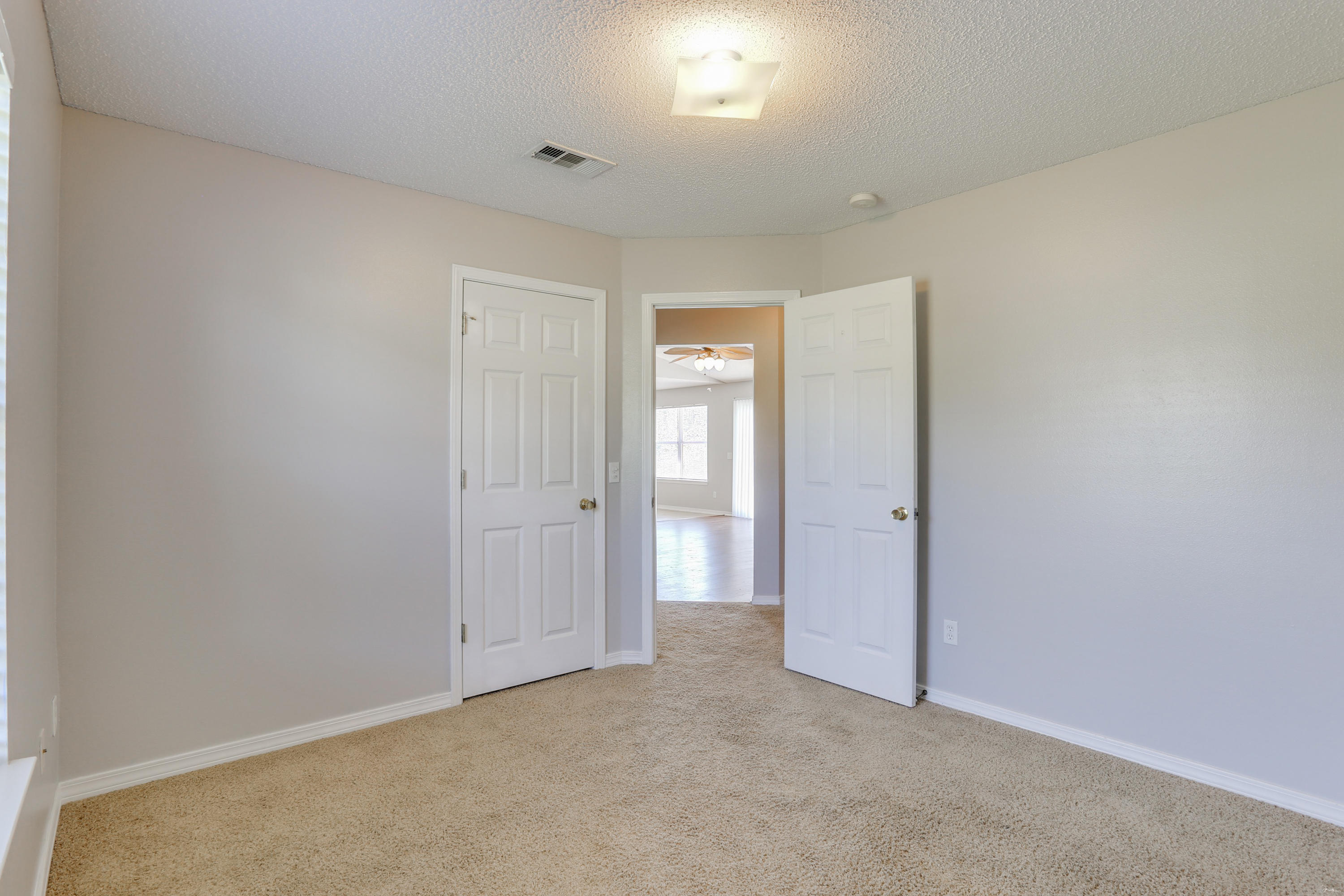 COUNTRYVIEW ESTATES 8TH ADDN - Residential