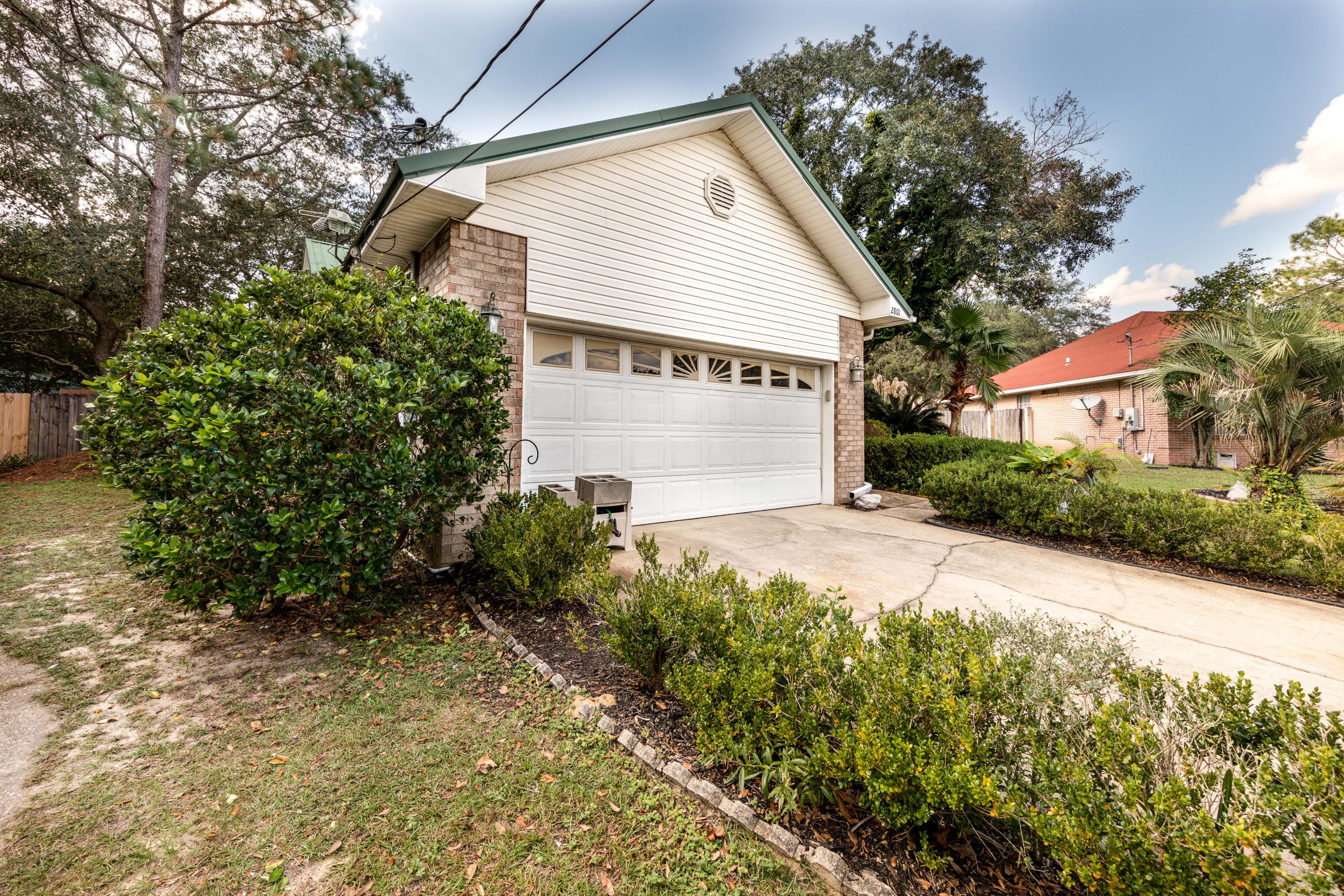 PINNACLE POINT - Residential