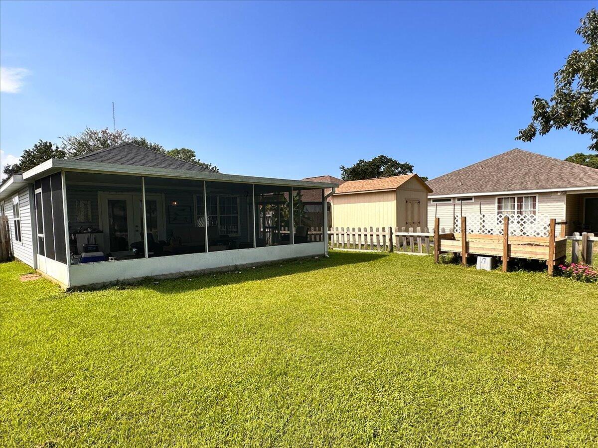 SHADOW LAKES - Residential