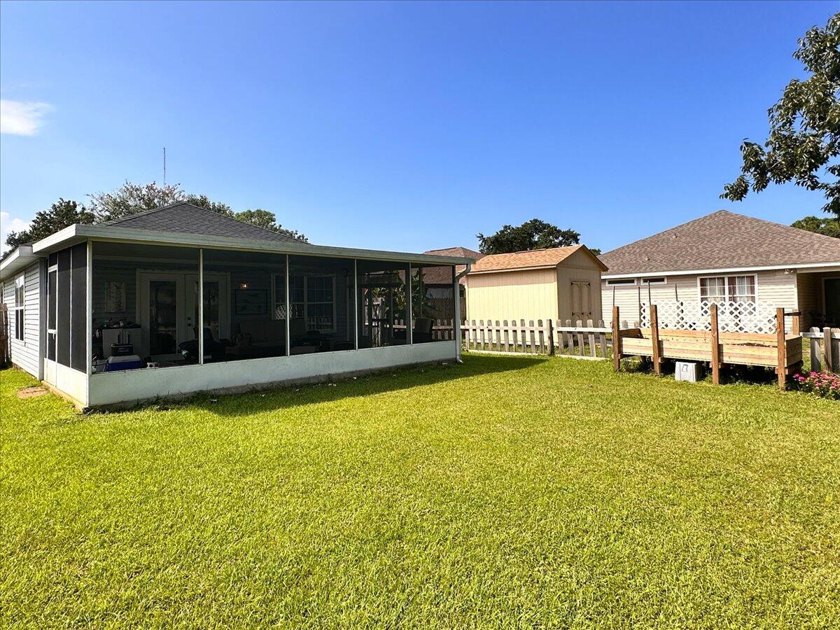 SHADOW LAKES - Residential