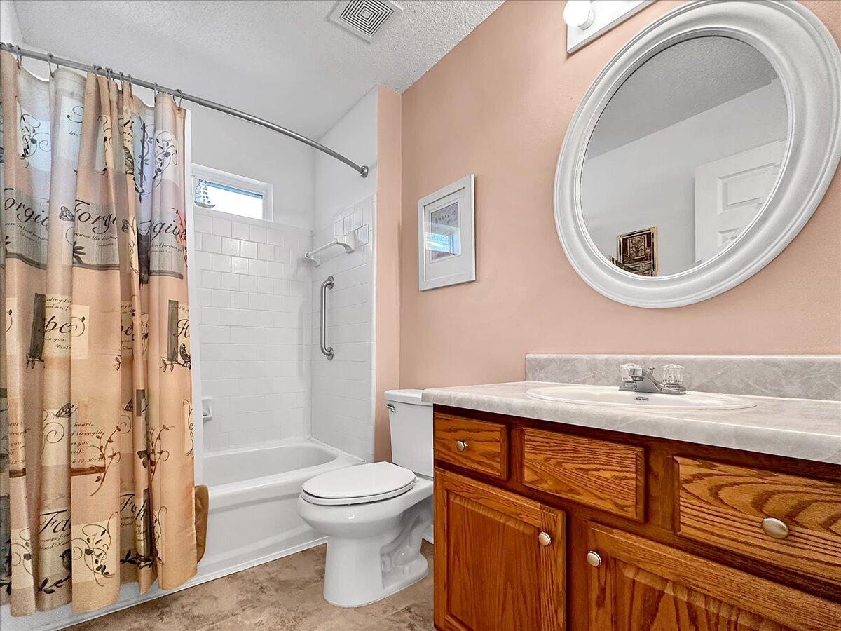 SHADOW LAKES - Residential