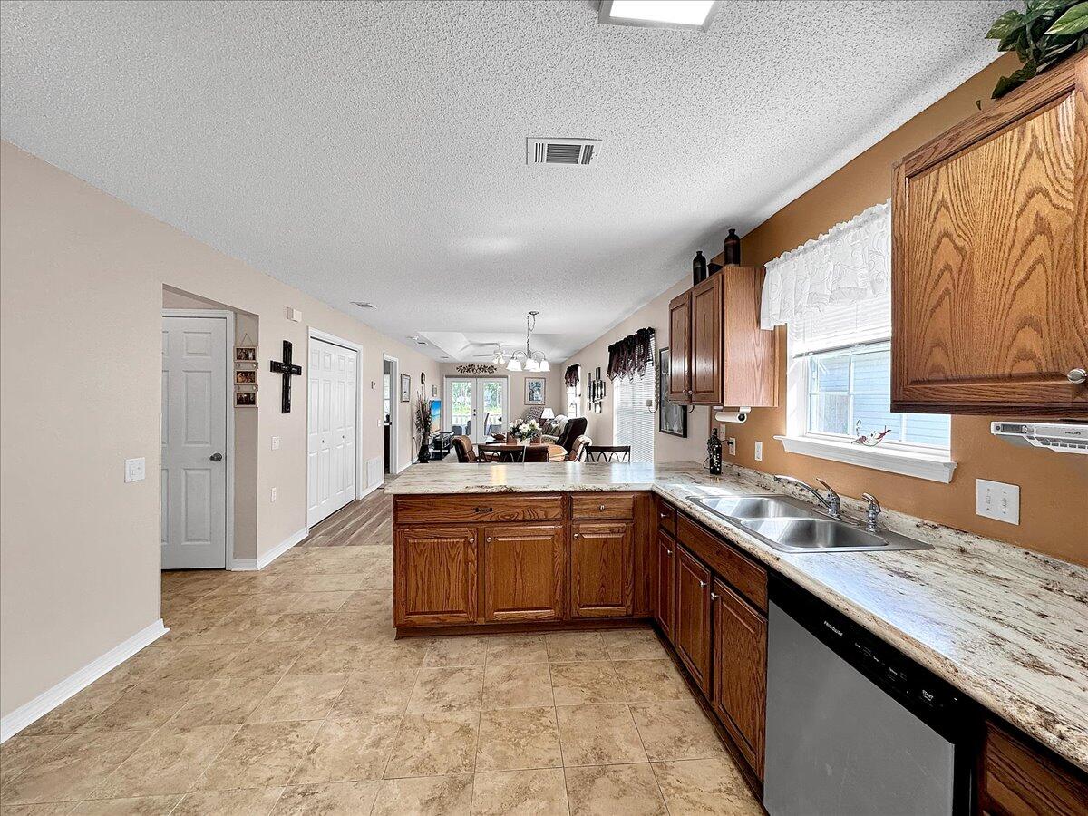 SHADOW LAKES - Residential