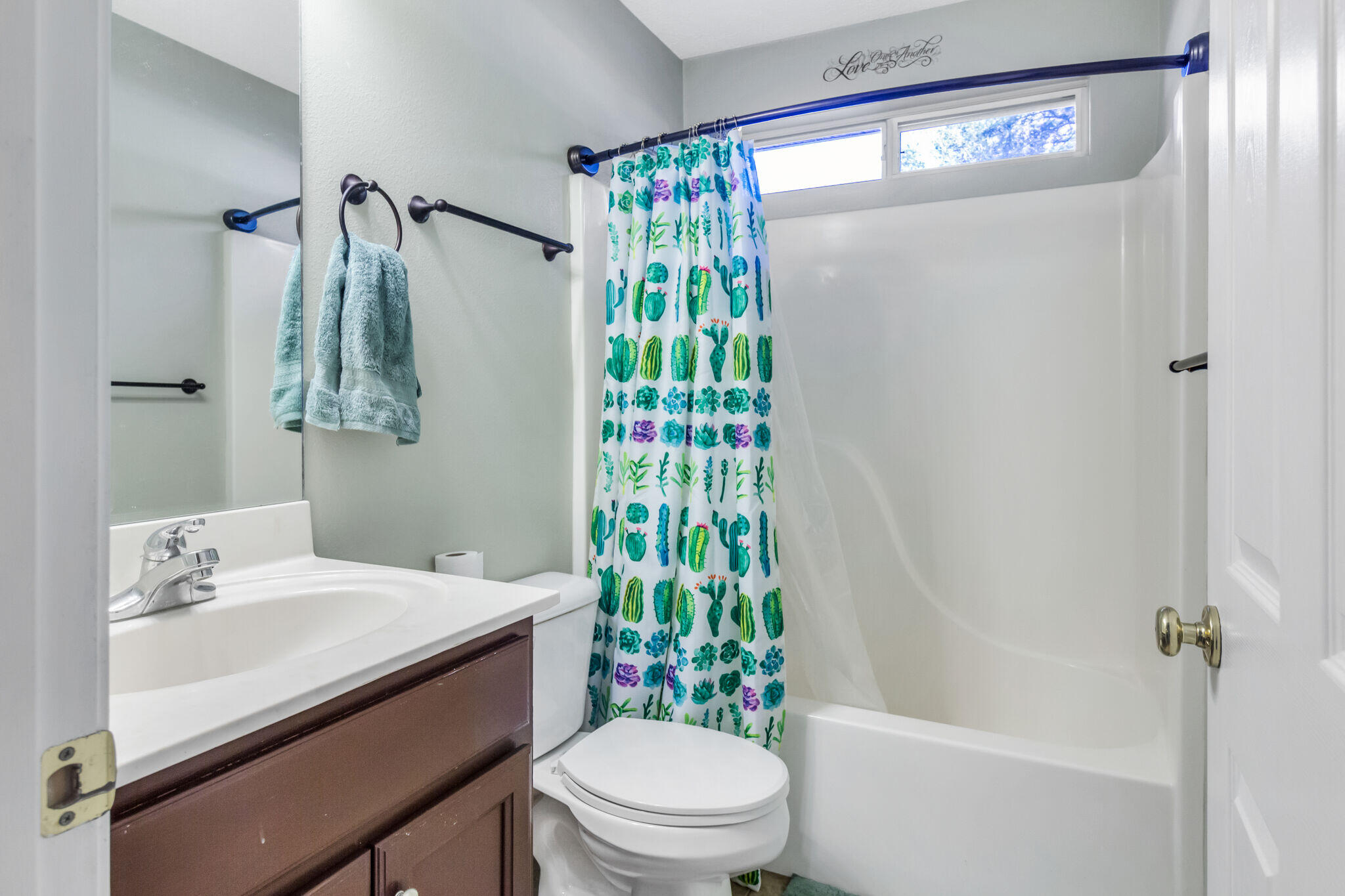 RIVERCHASE S/D PH 1 - Residential Lease