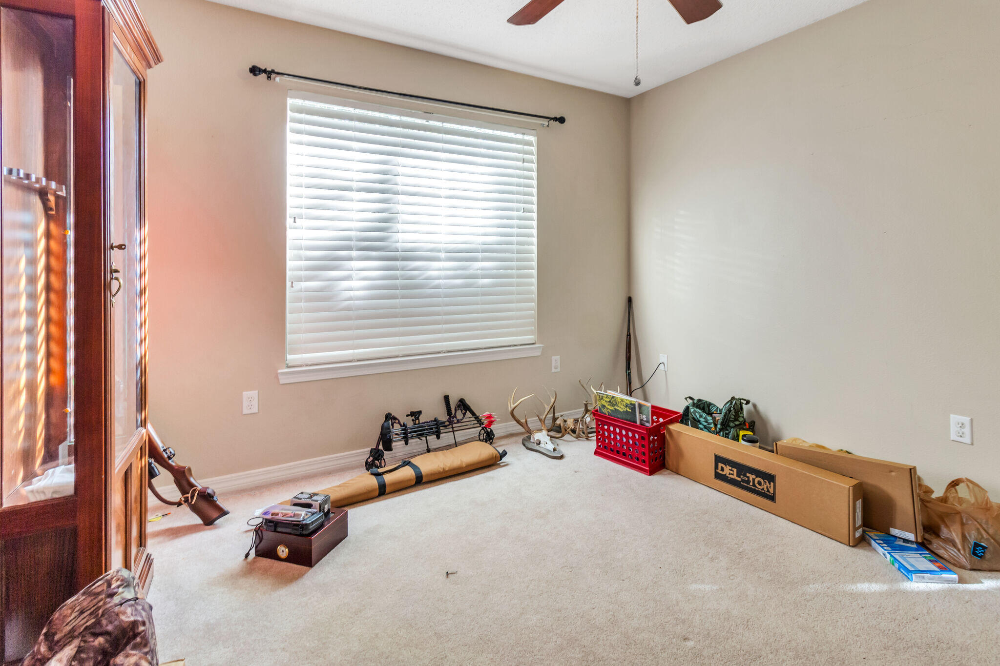 RIVERCHASE S/D PH 1 - Residential Lease