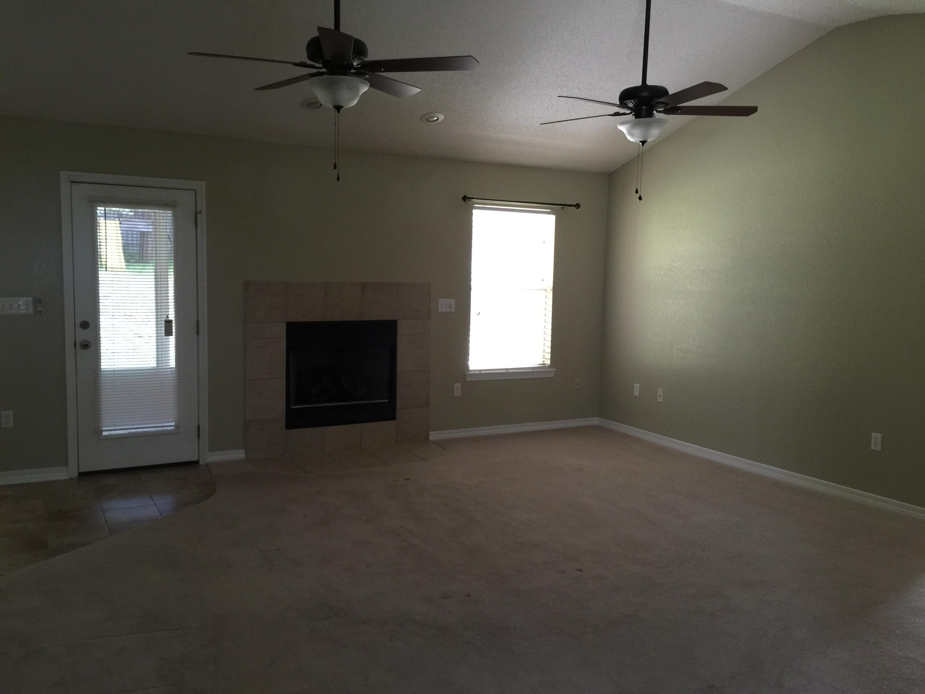 RIVERCHASE S/D PH 1 - Residential Lease