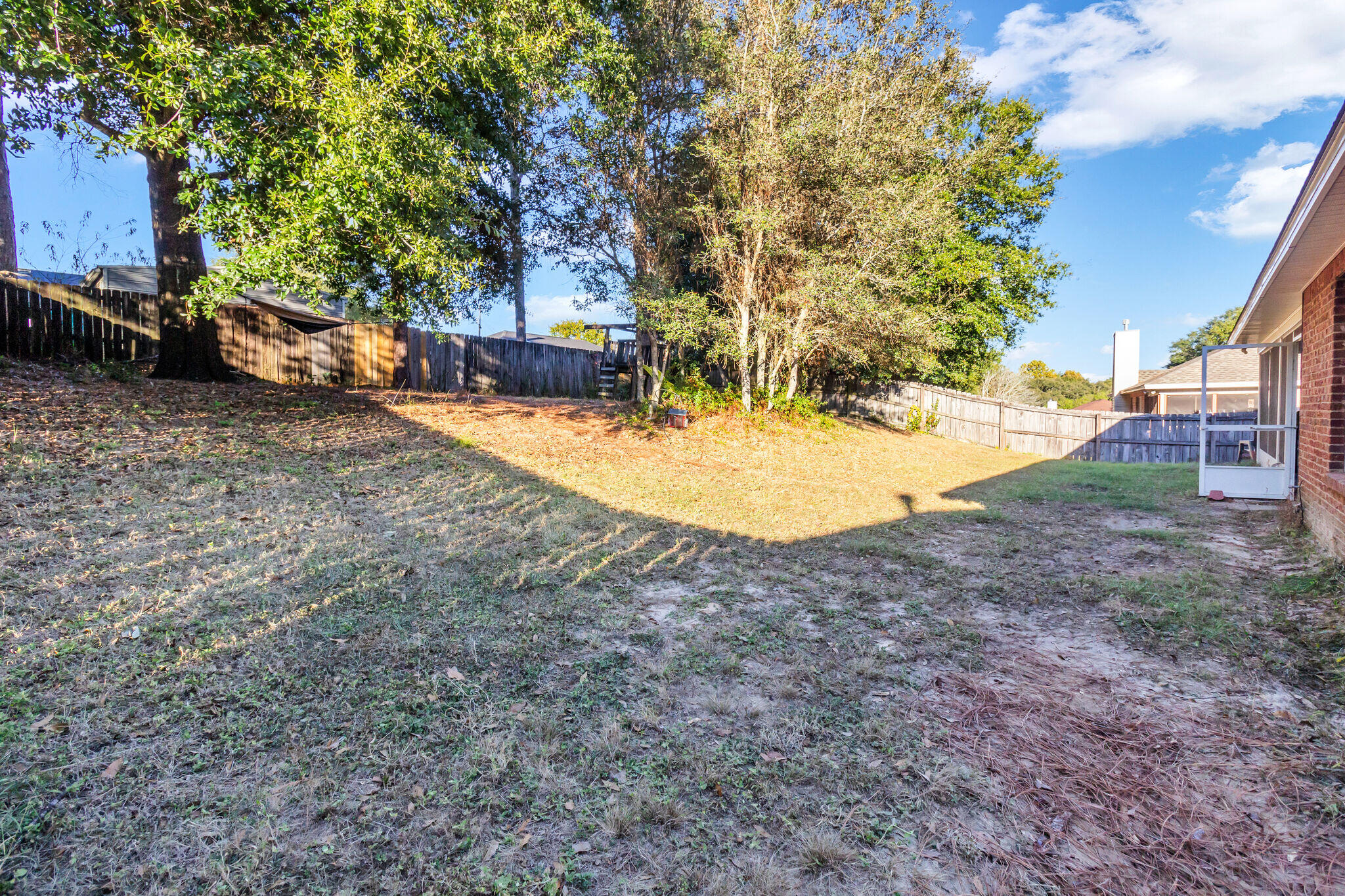 RIVERCHASE S/D PH 1 - Residential Lease