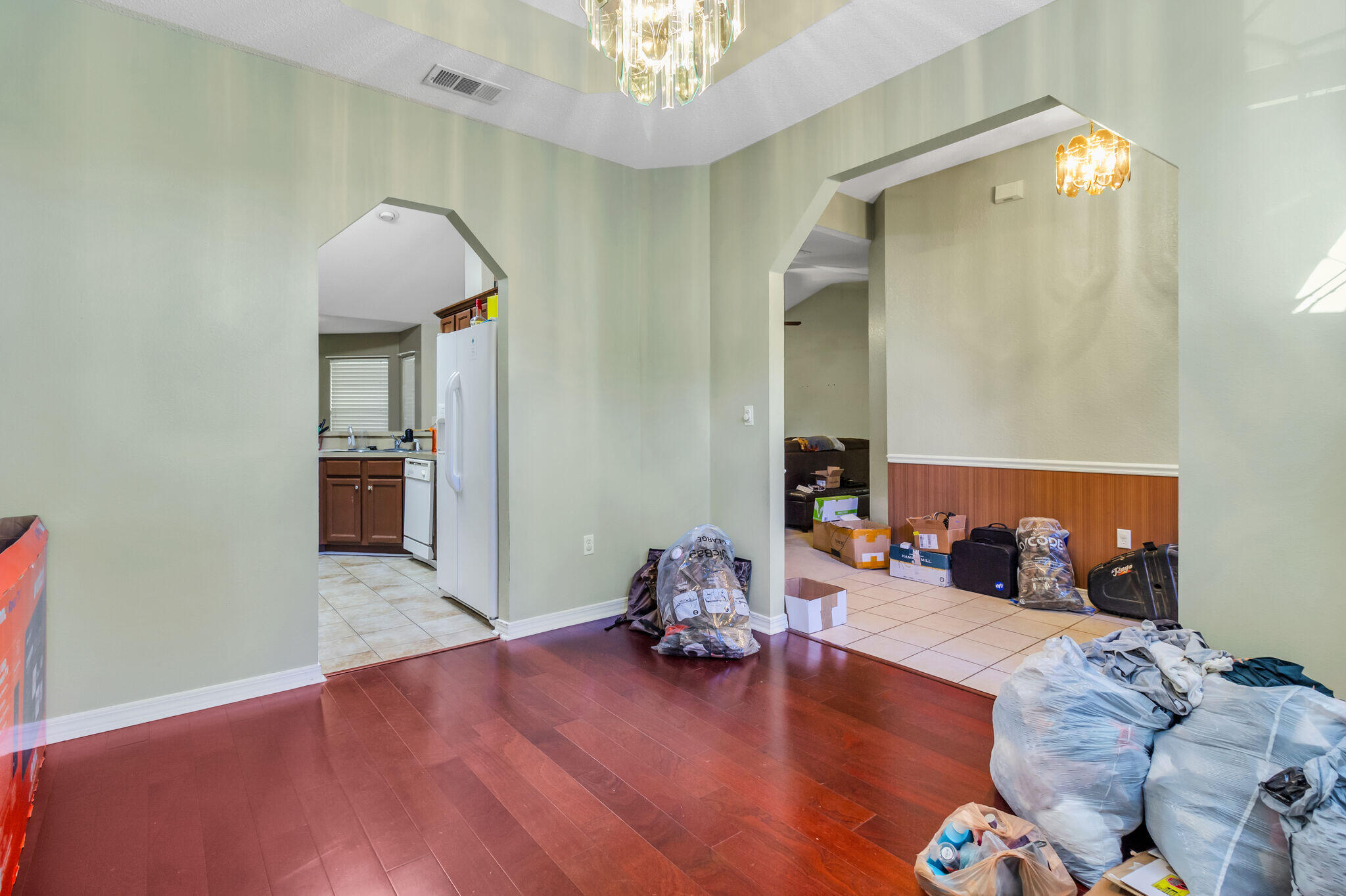 RIVERCHASE S/D PH 1 - Residential Lease