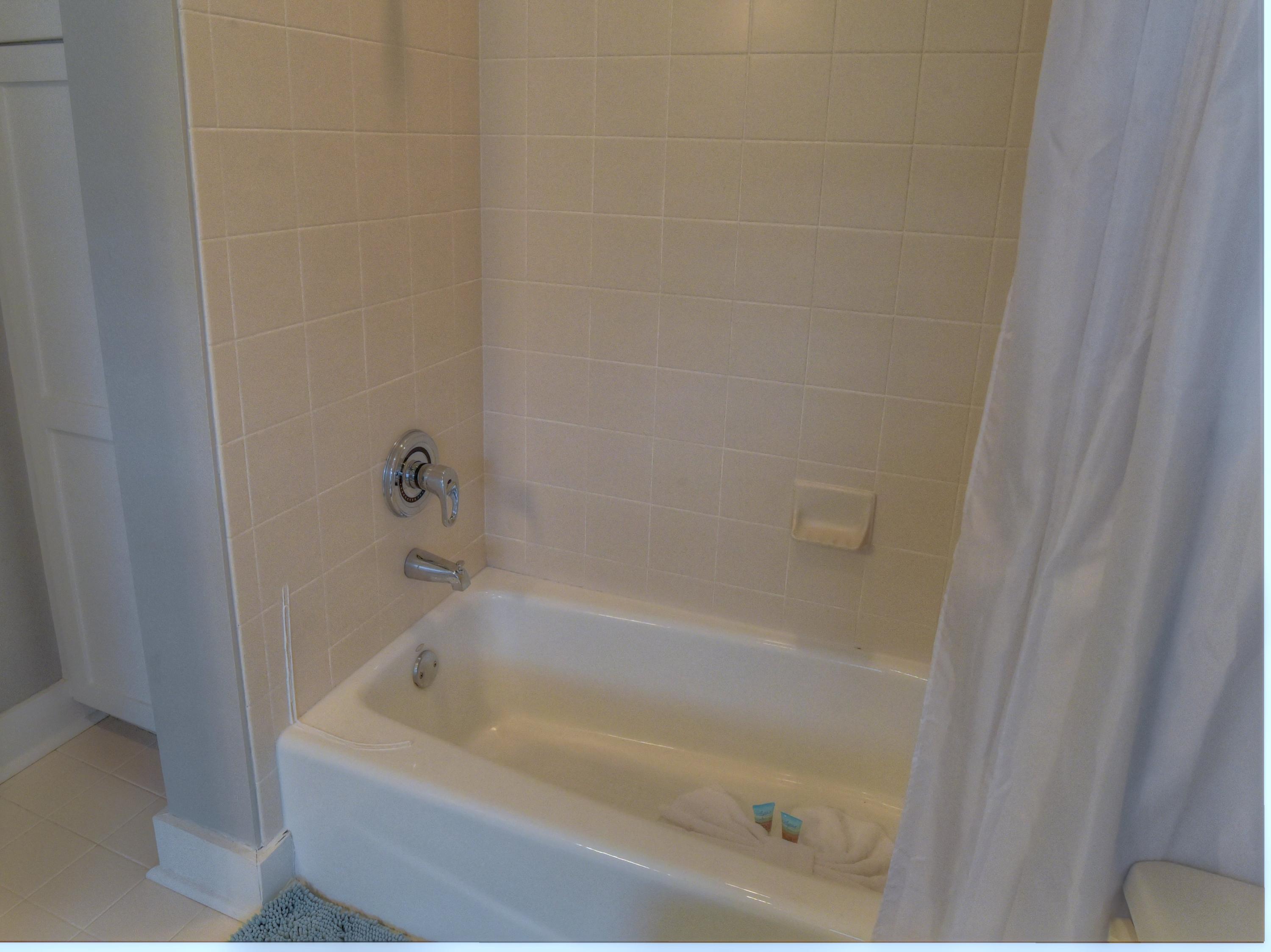 MAGNOLIA BAY - Residential