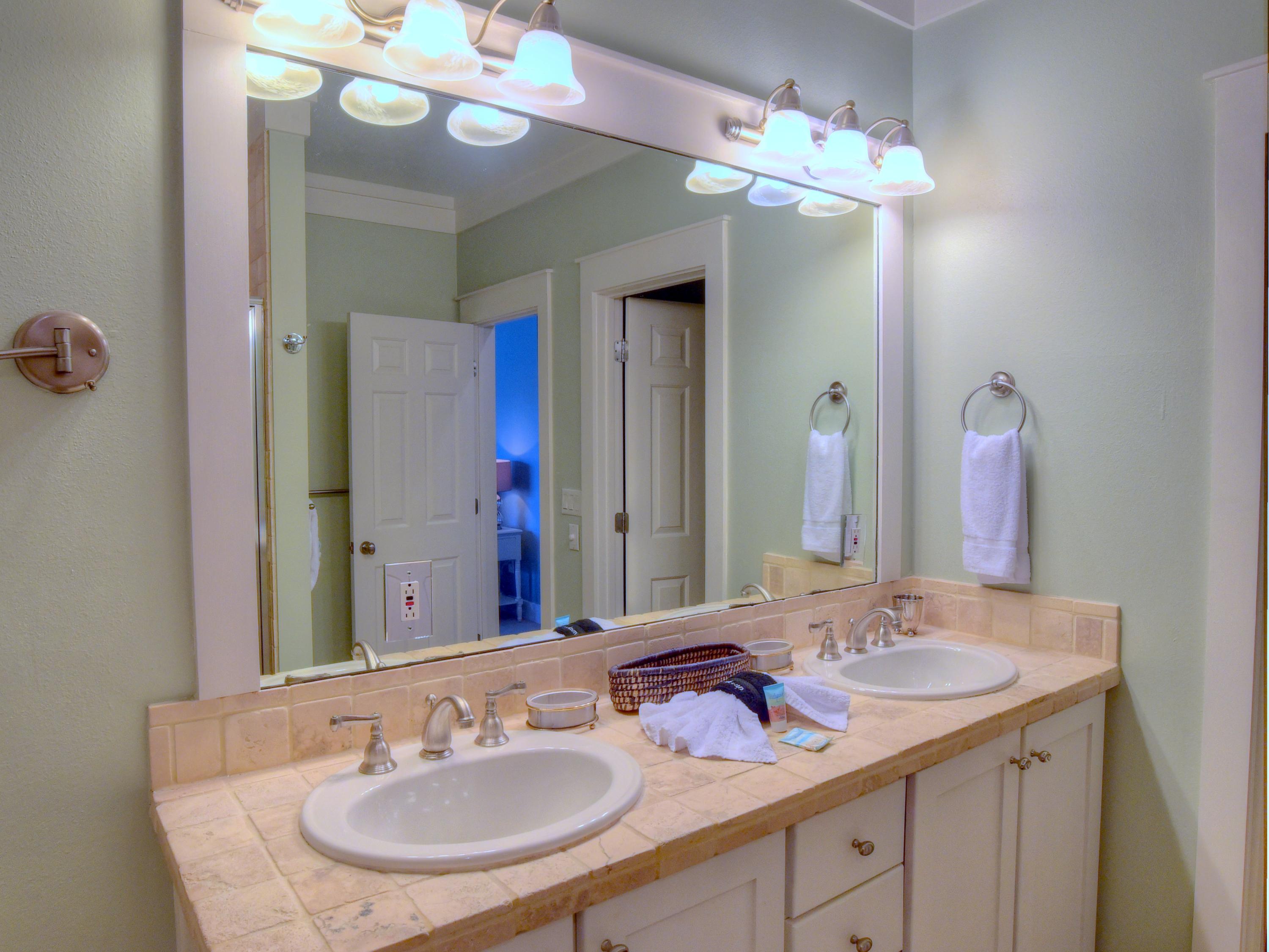 MAGNOLIA BAY - Residential